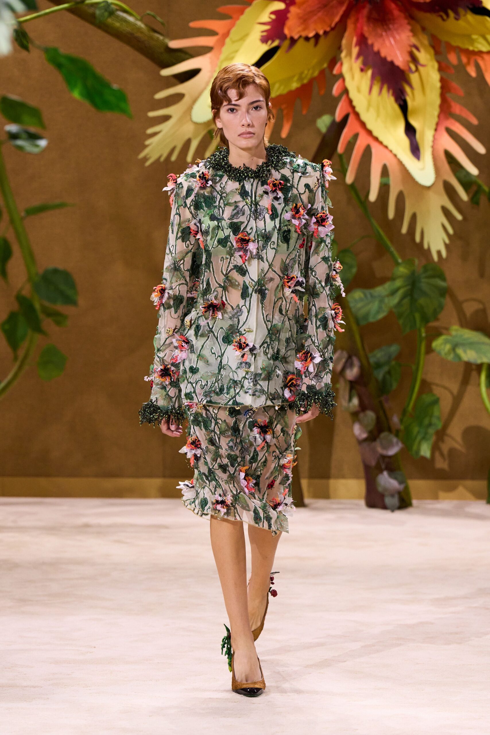 green silk long-sleeve v-neck fitted floral embroidered dress