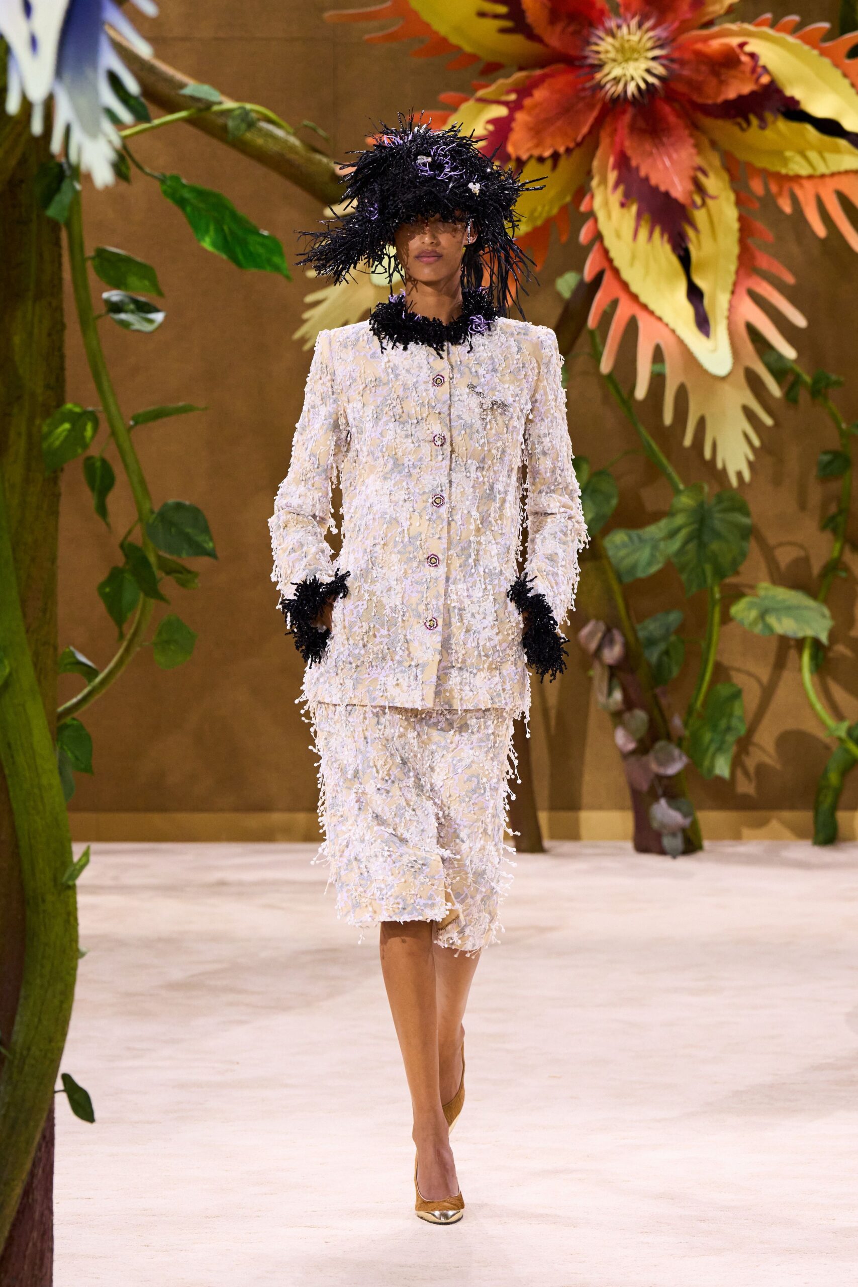multi tweed long-sleeve collared fitted fringed buttoned suit