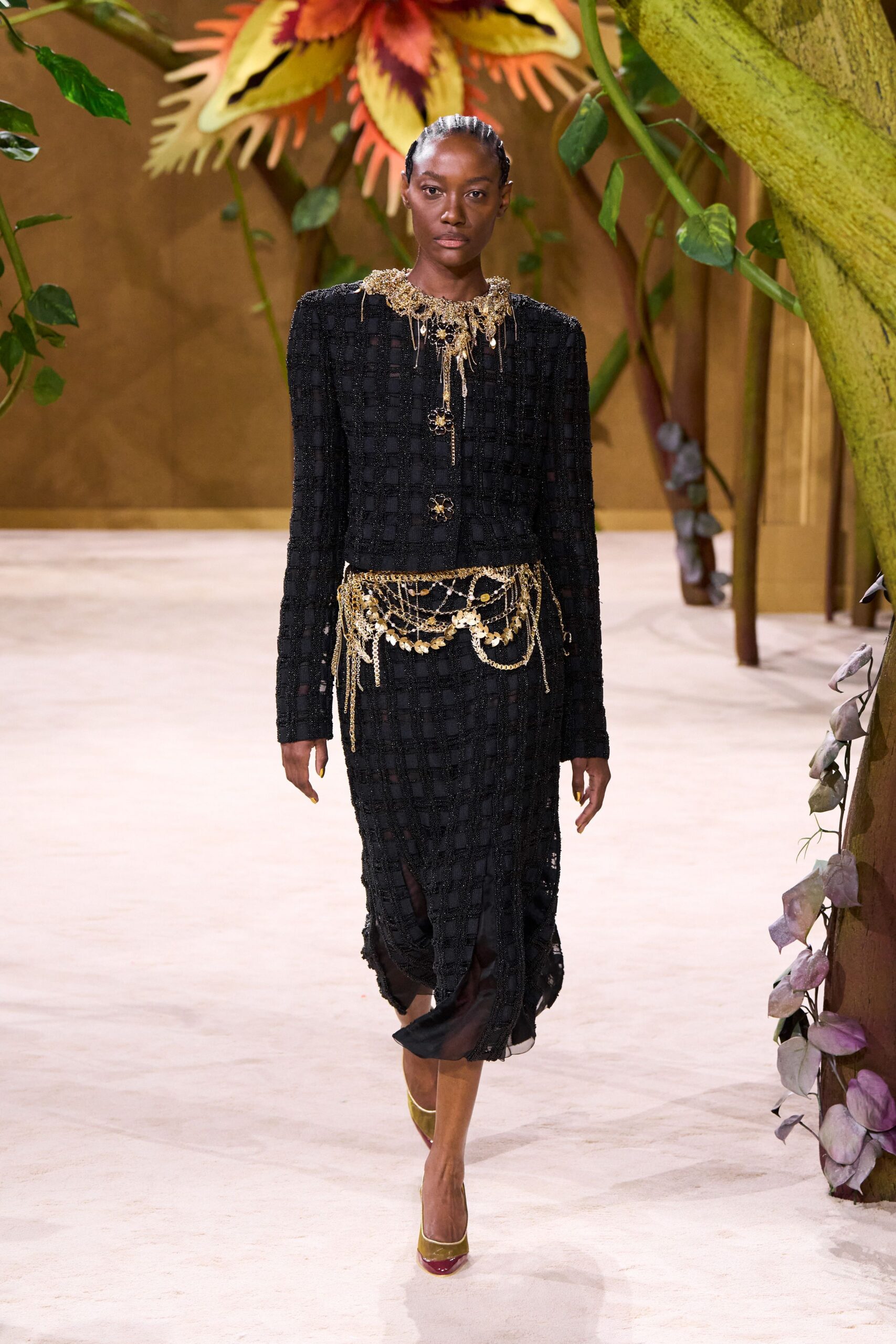 black lace long-sleeve collared fitted embroidered tiered dress