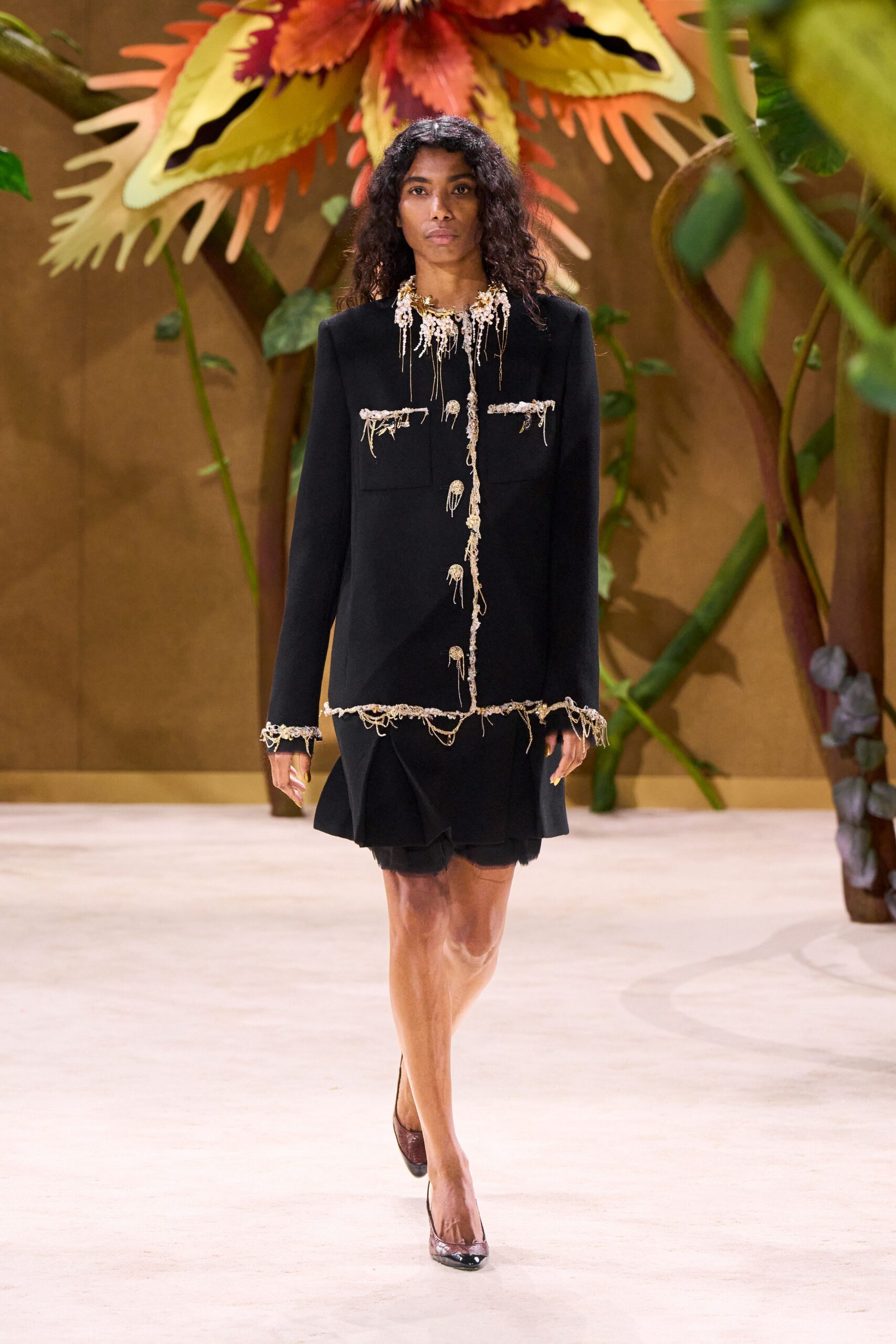 black cotton long-sleeve collared fitted buttoned fringed jacket