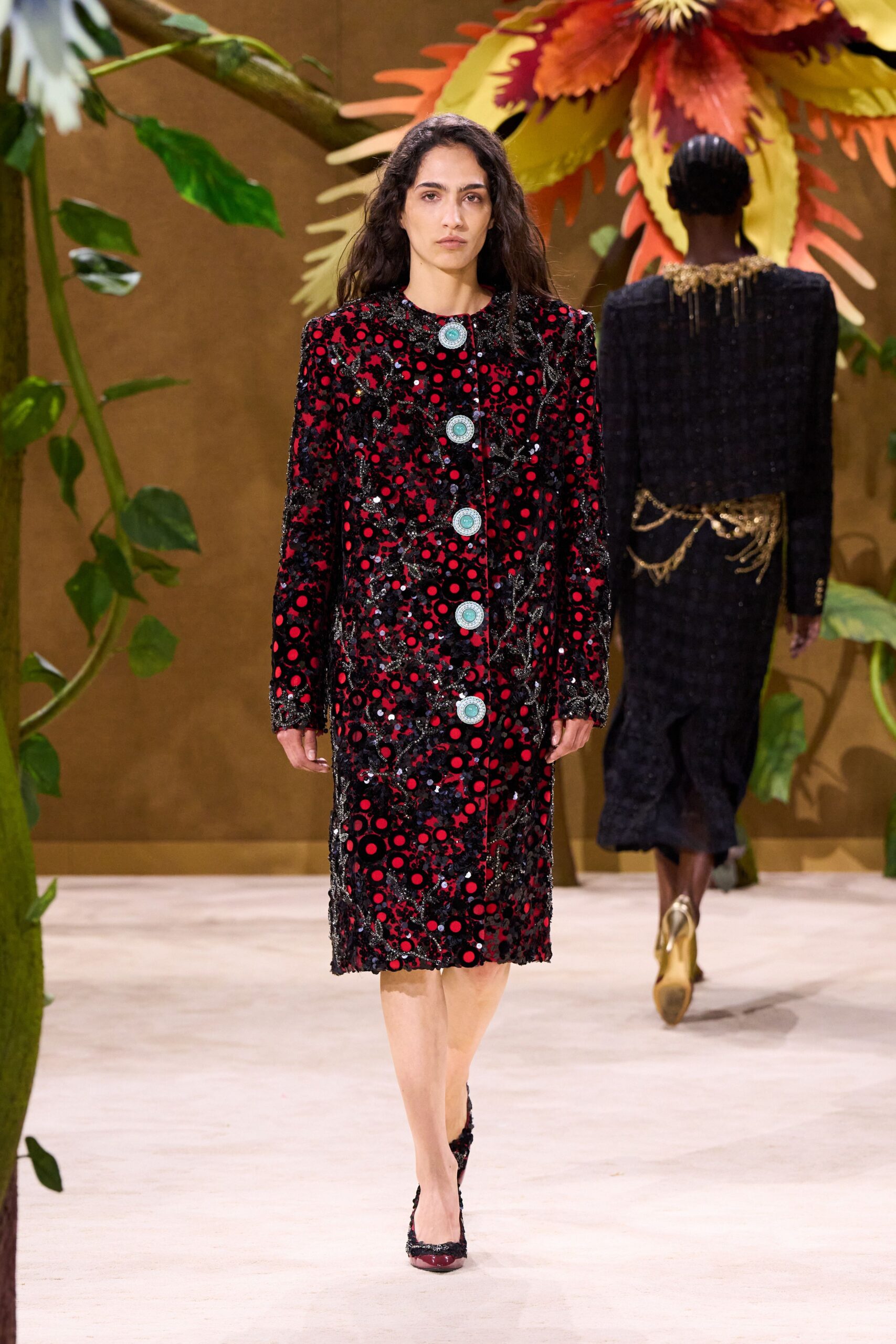black velvet long-sleeve collared fitted embroidered buttoned coat