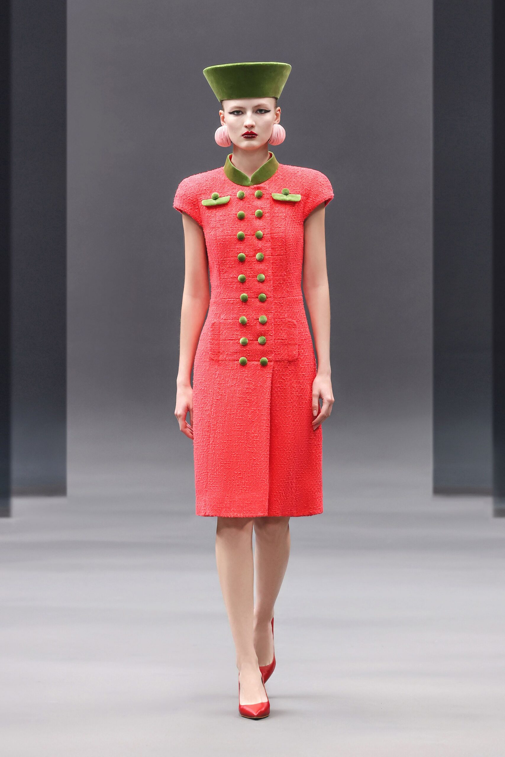 red cotton short-sleeve collared fitted buttoned pleated dress
