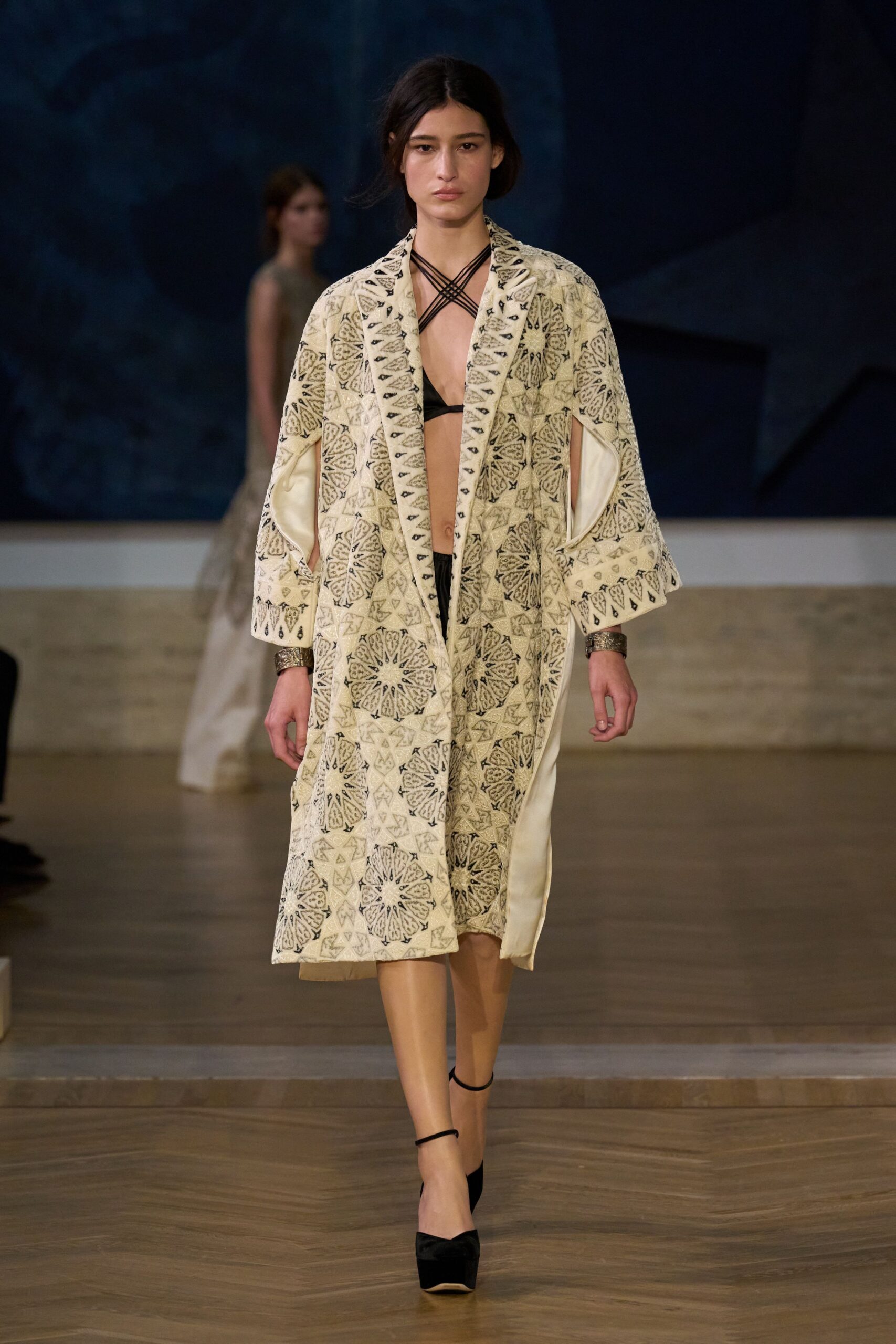 white silk long-sleeve collared relaxed embroidered layered coat