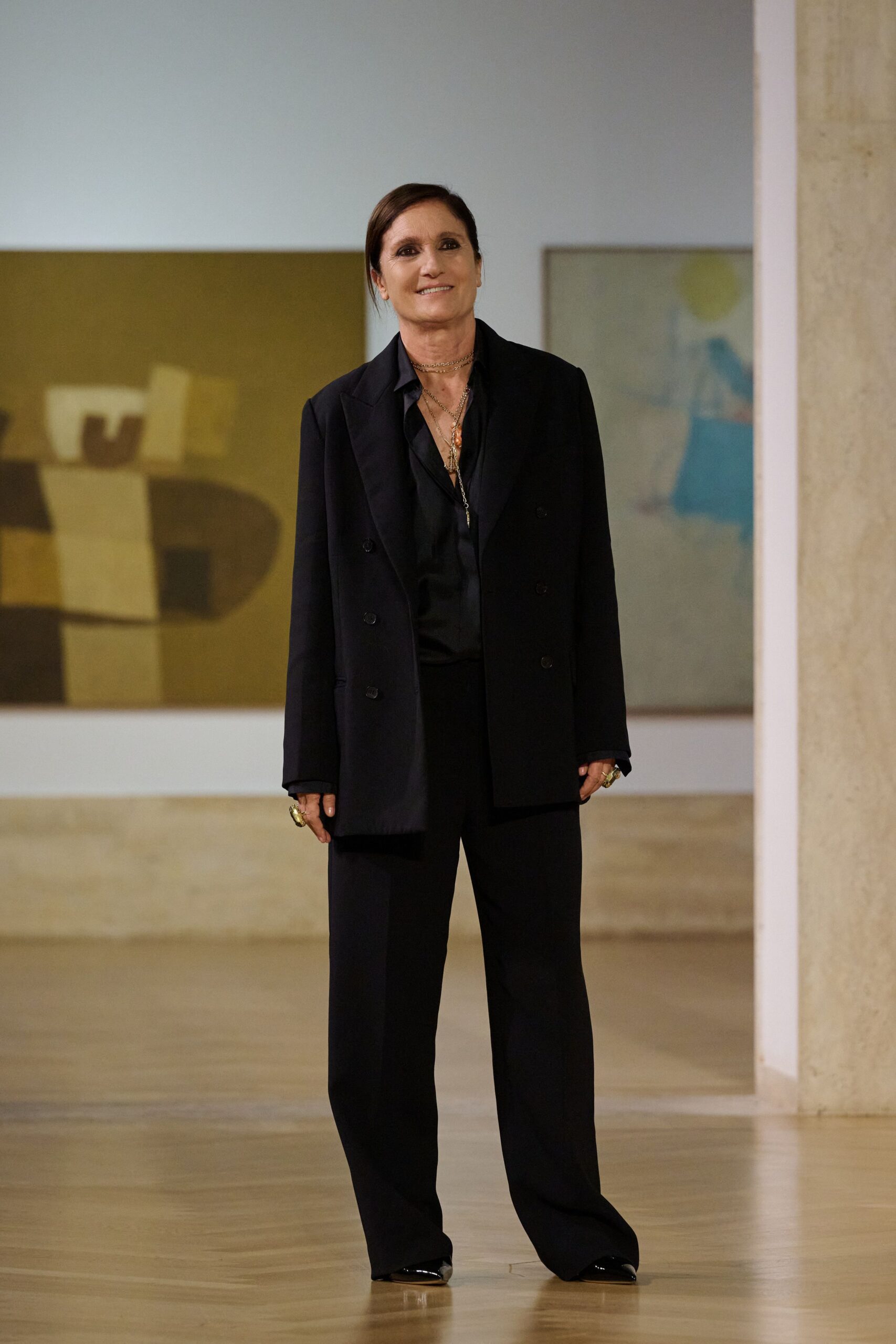black wool long-sleeve collared tailored suit