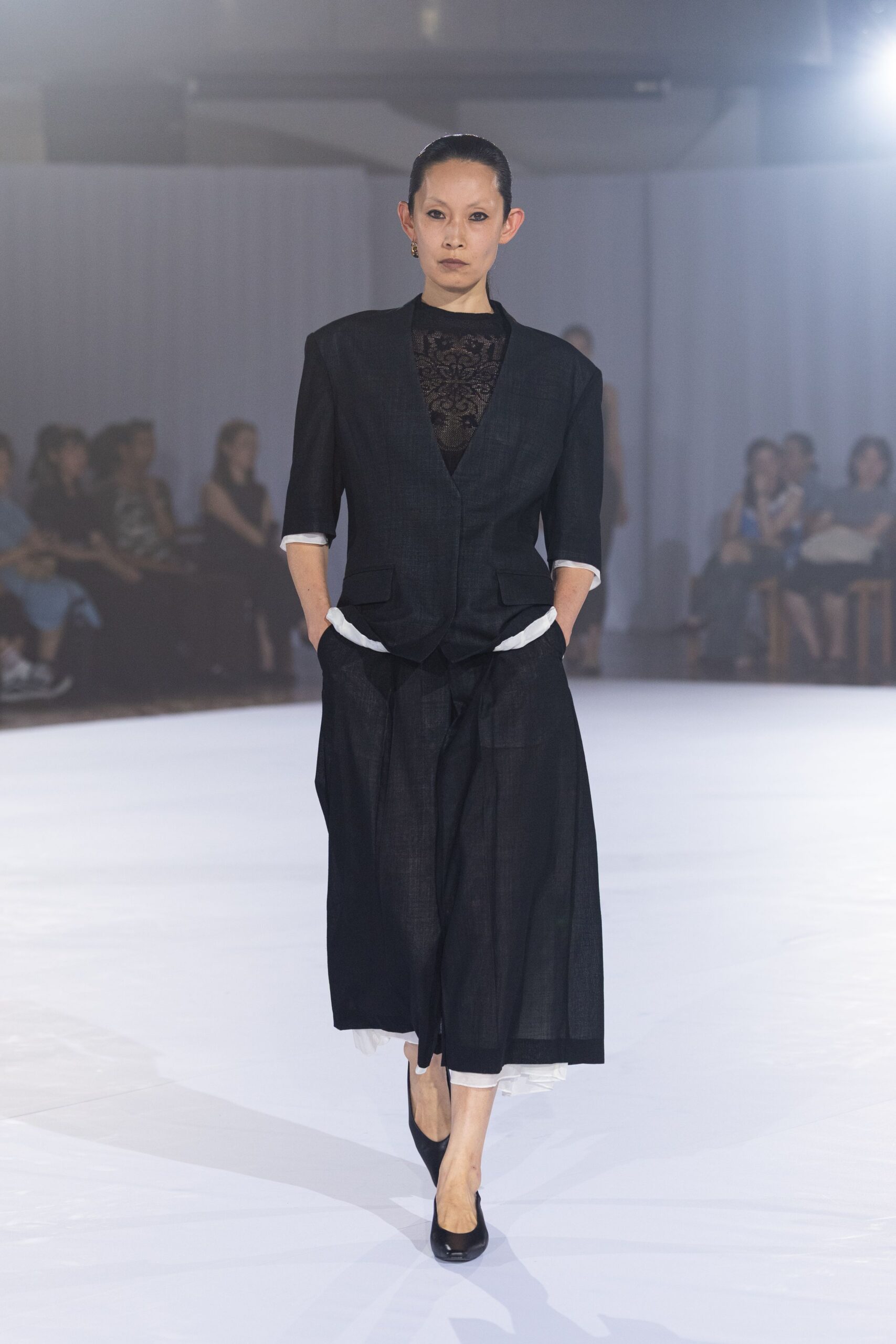 black cotton short-sleeve collared structured blazer