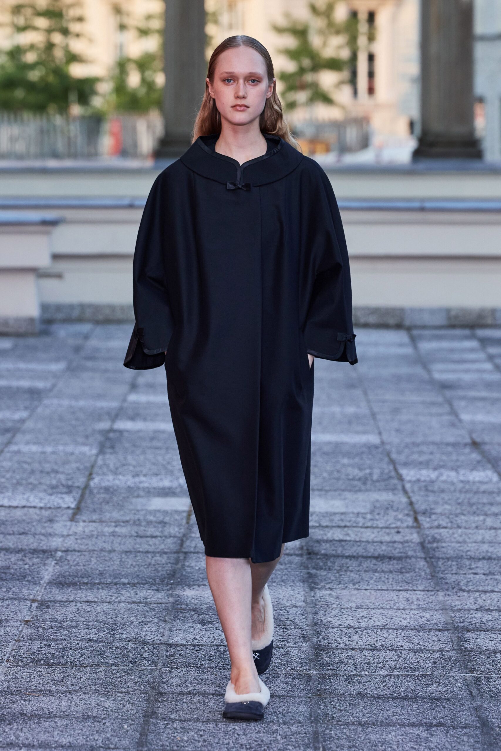 black cotton long-sleeve hooded relaxed zippered midi dress