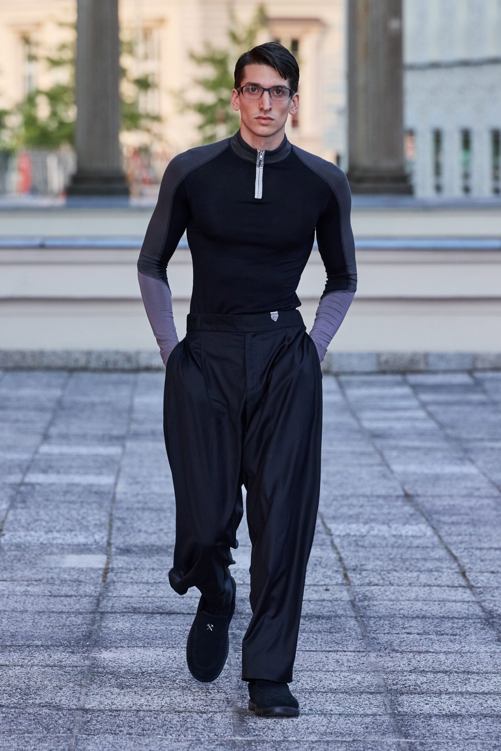 black cotton relaxed pleated pants