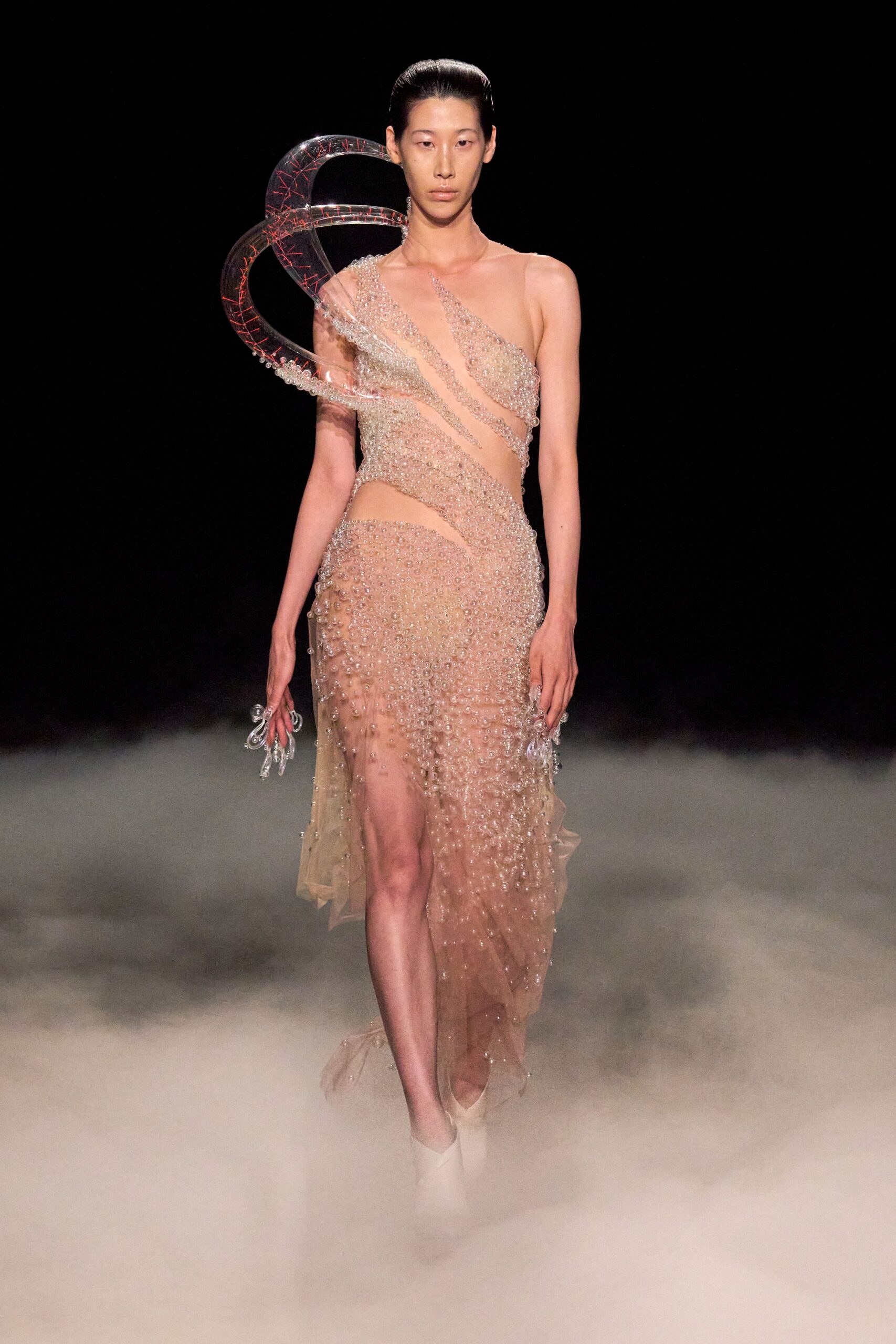 Iris van Herpen Fall 2026 Couture Look 17