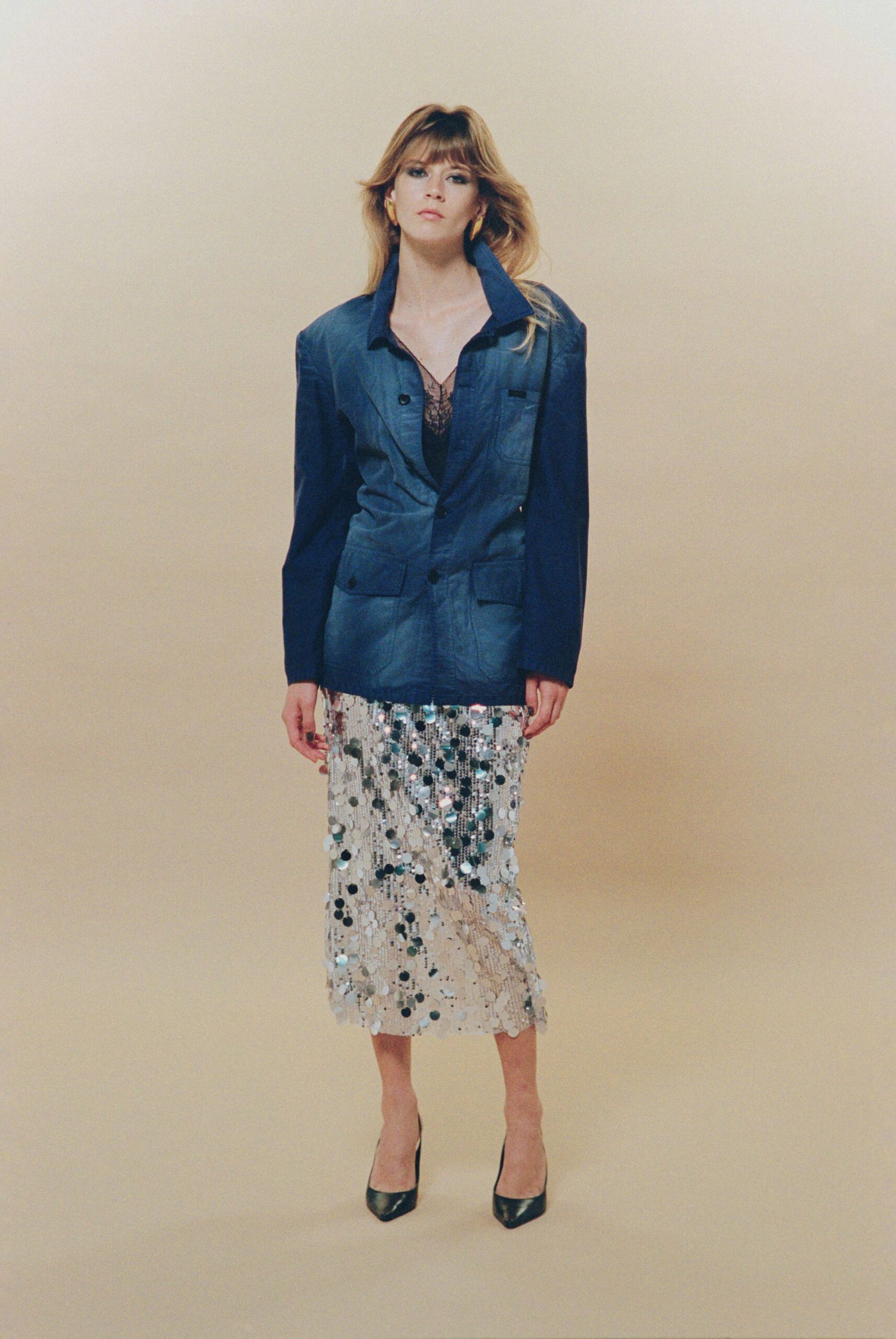 gray sequin fitted pencil shiny skirt