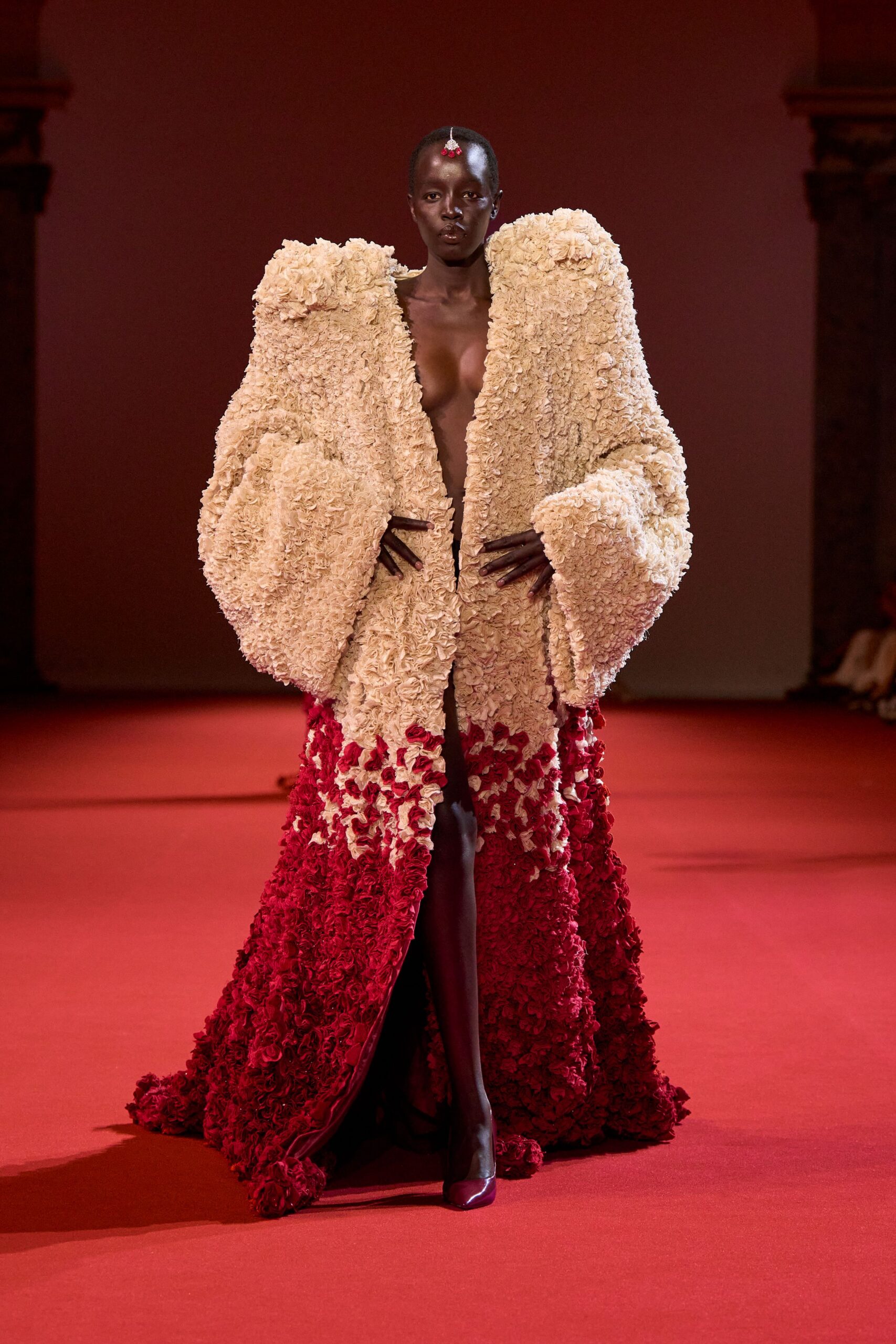 Manish Malhotra Fall 2026 Couture Look 18