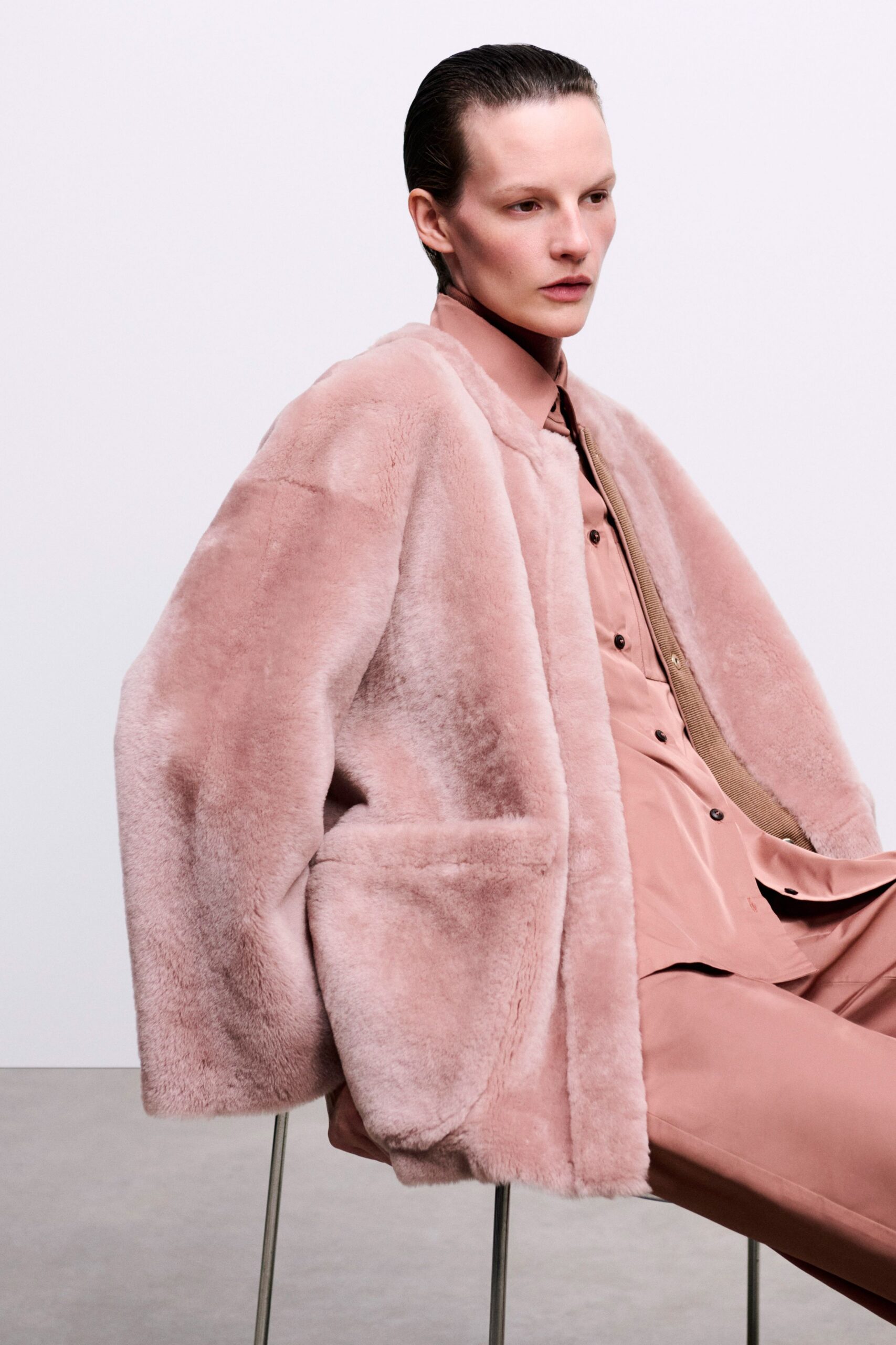 pink faux-fur long-sleeve relaxed coat