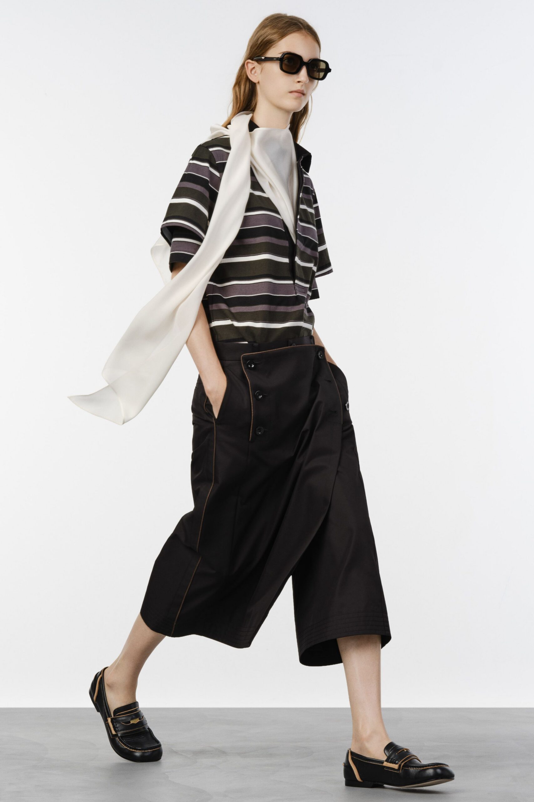black cotton short-sleeve collared relaxed striped top
