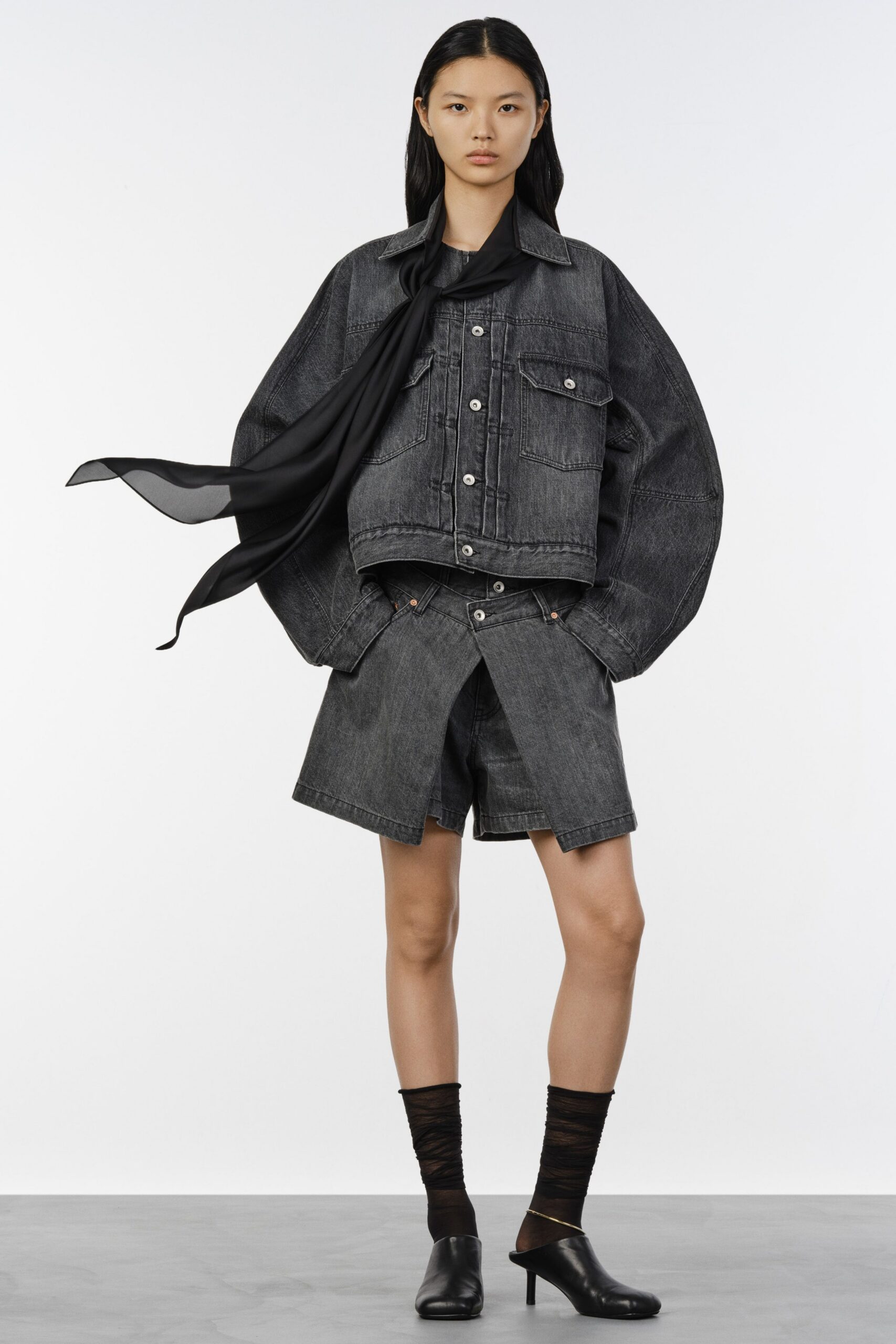 black denim long-sleeve collared oversized buttoned jacket