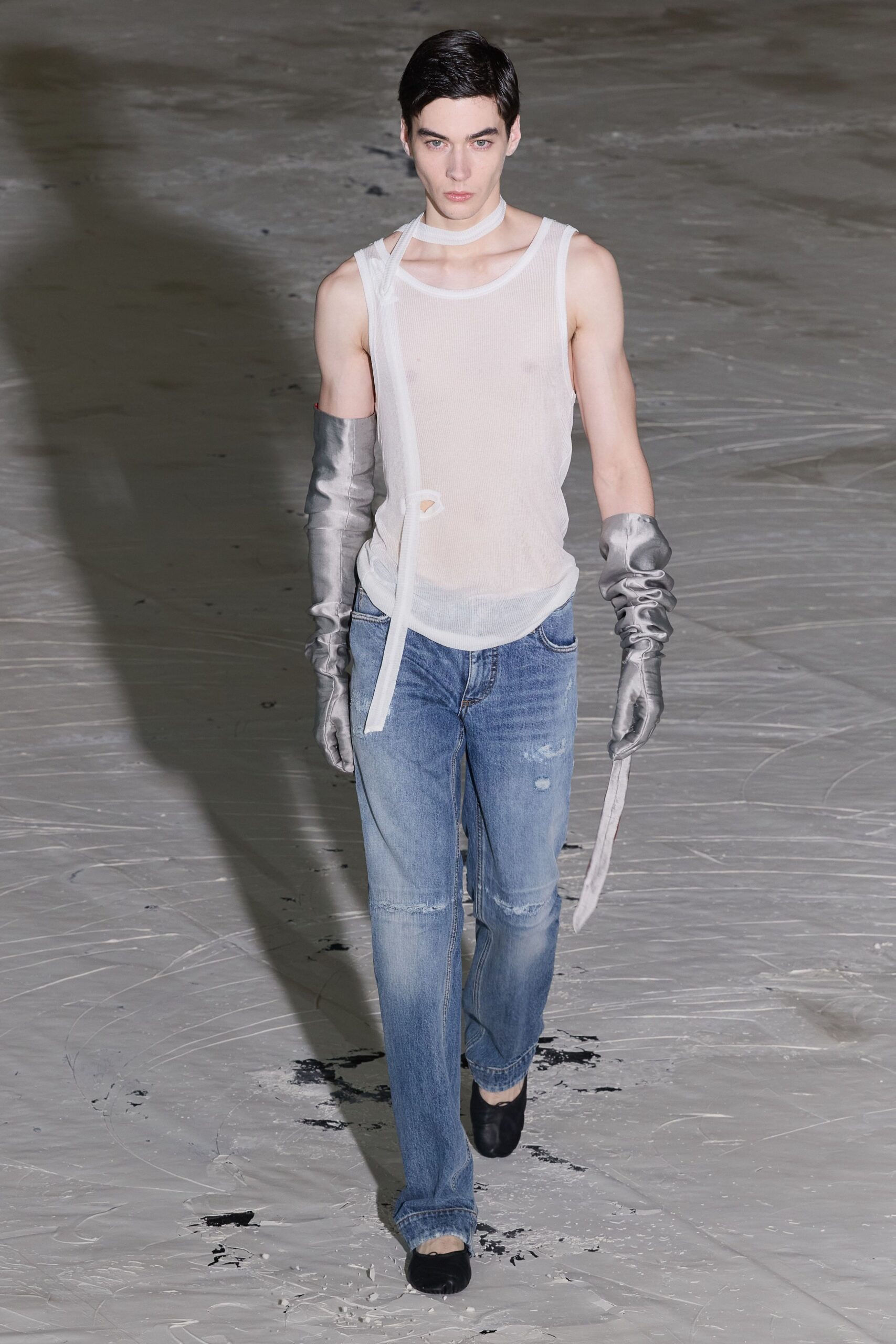 blue denim relaxed distressed straight-leg pants