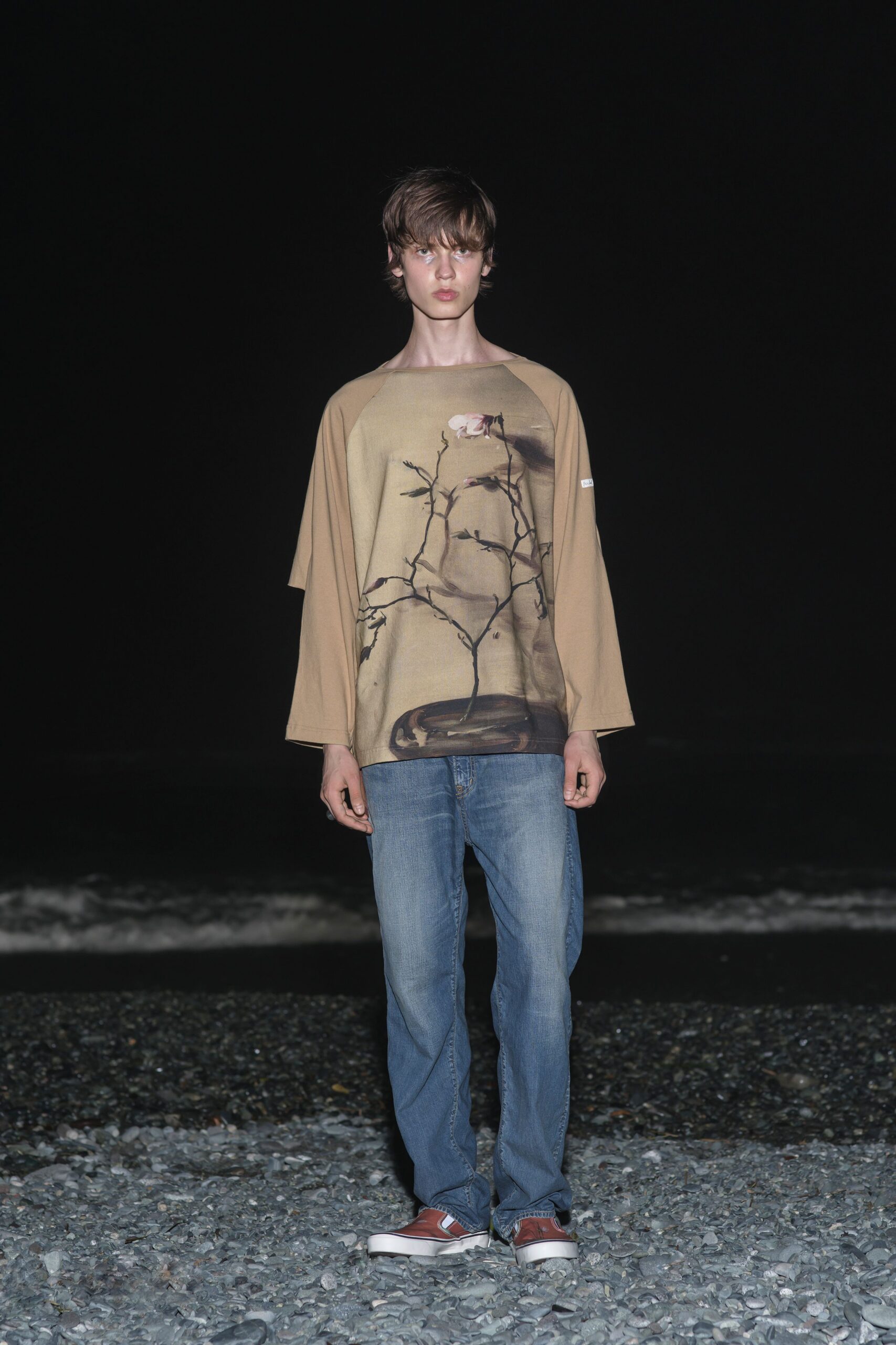 beige cotton long-sleeve collared relaxed printed top
