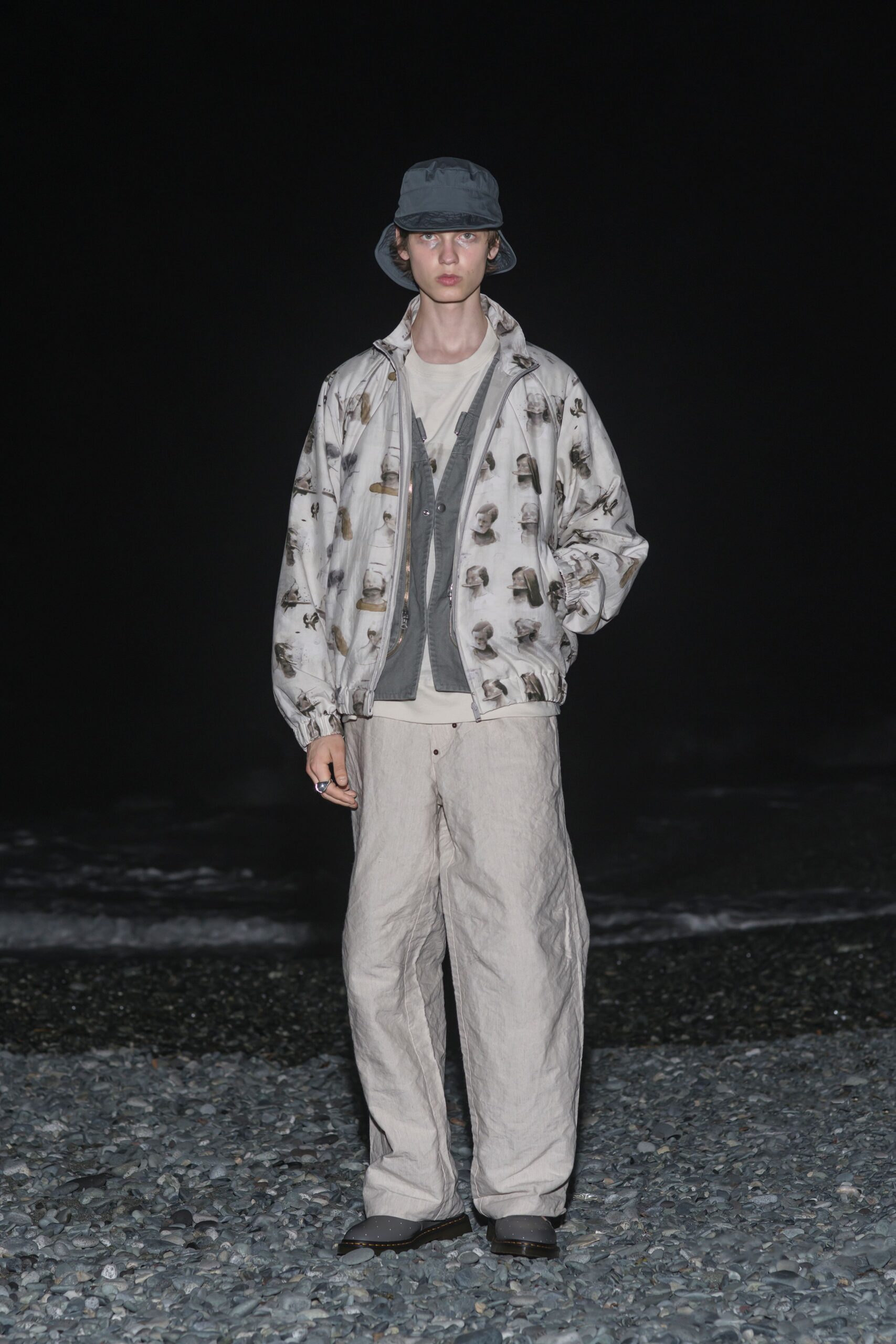 white cotton long-sleeve collared relaxed printed jacket