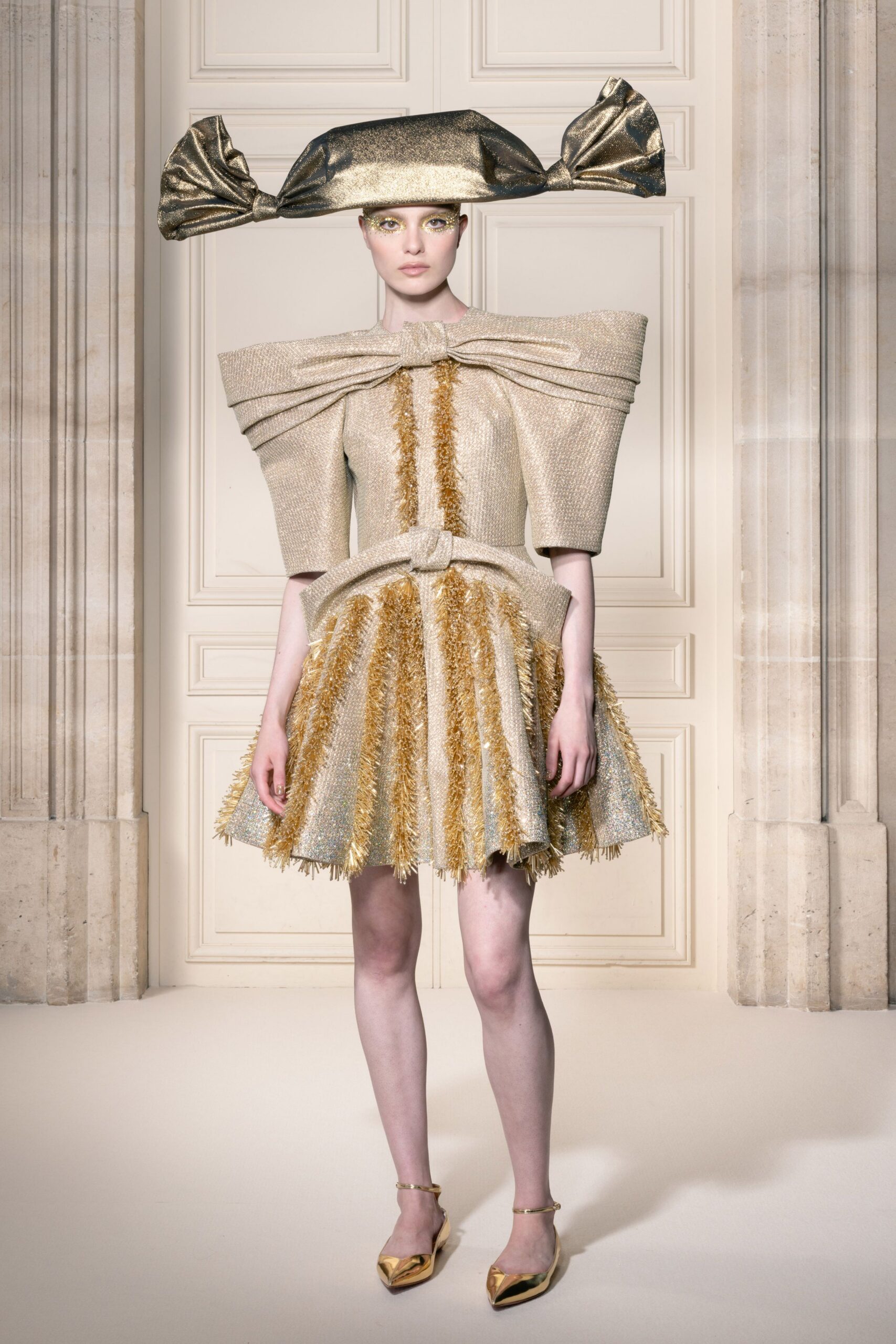 Viktor & Rolf Fall 2026 Couture Look 10