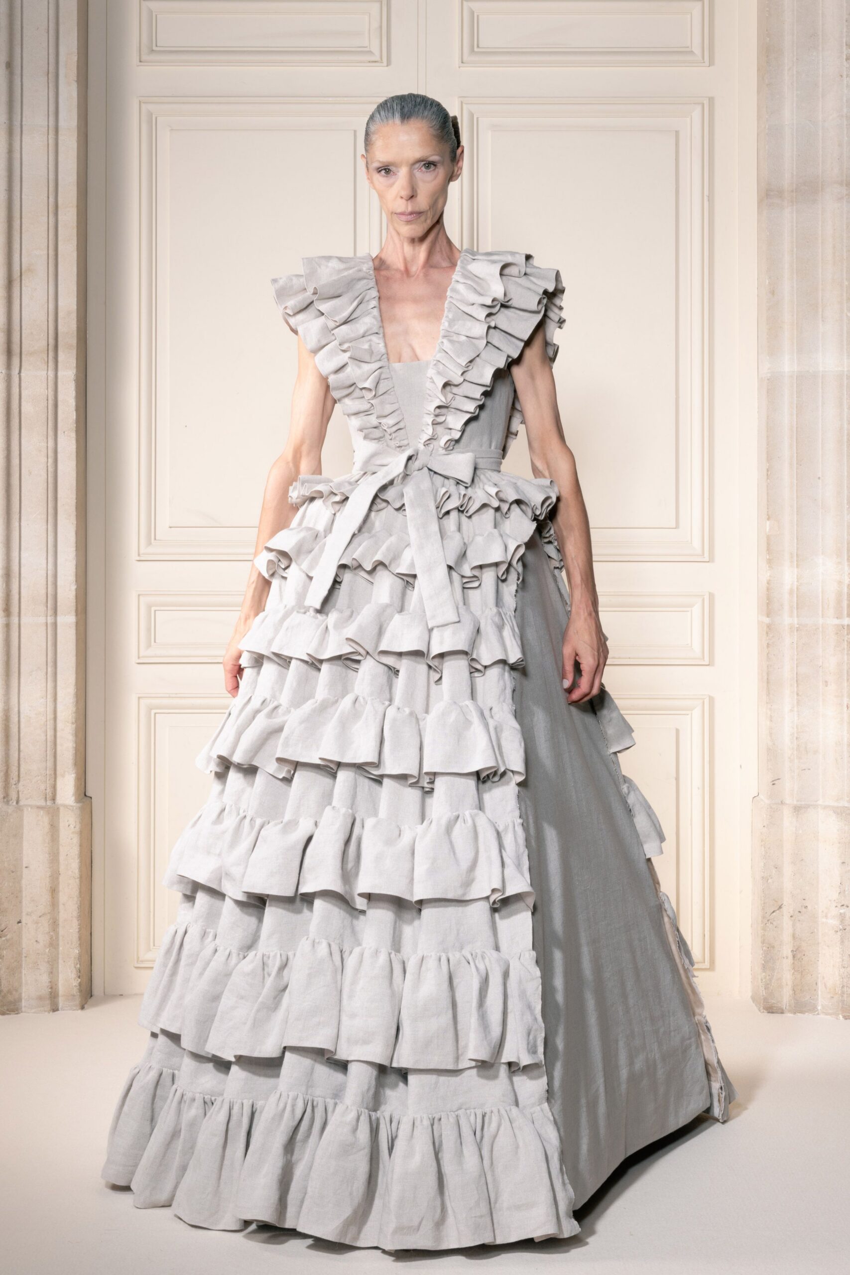 gray cotton sleeveless gown