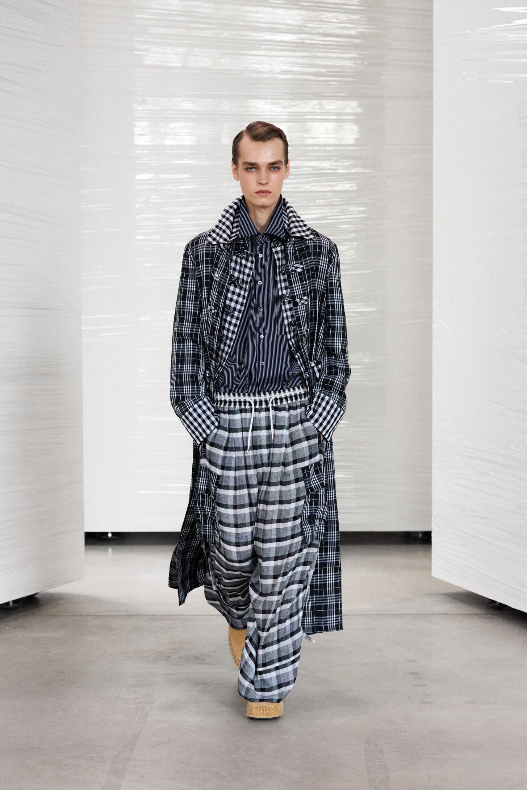 black cotton long-sleeve collared relaxed checked coat