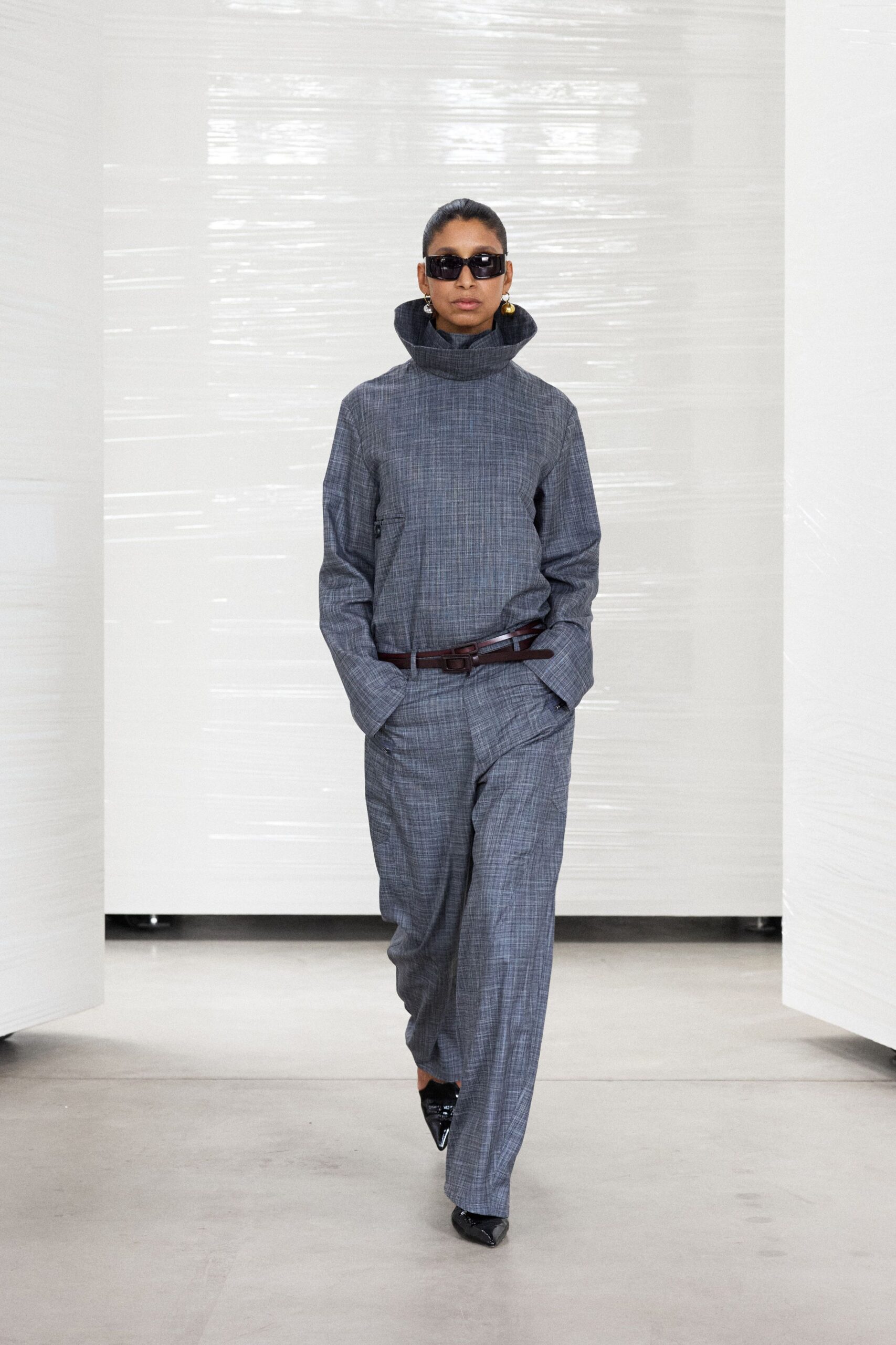 gray cotton long-sleeve hooded relaxed checked jacket