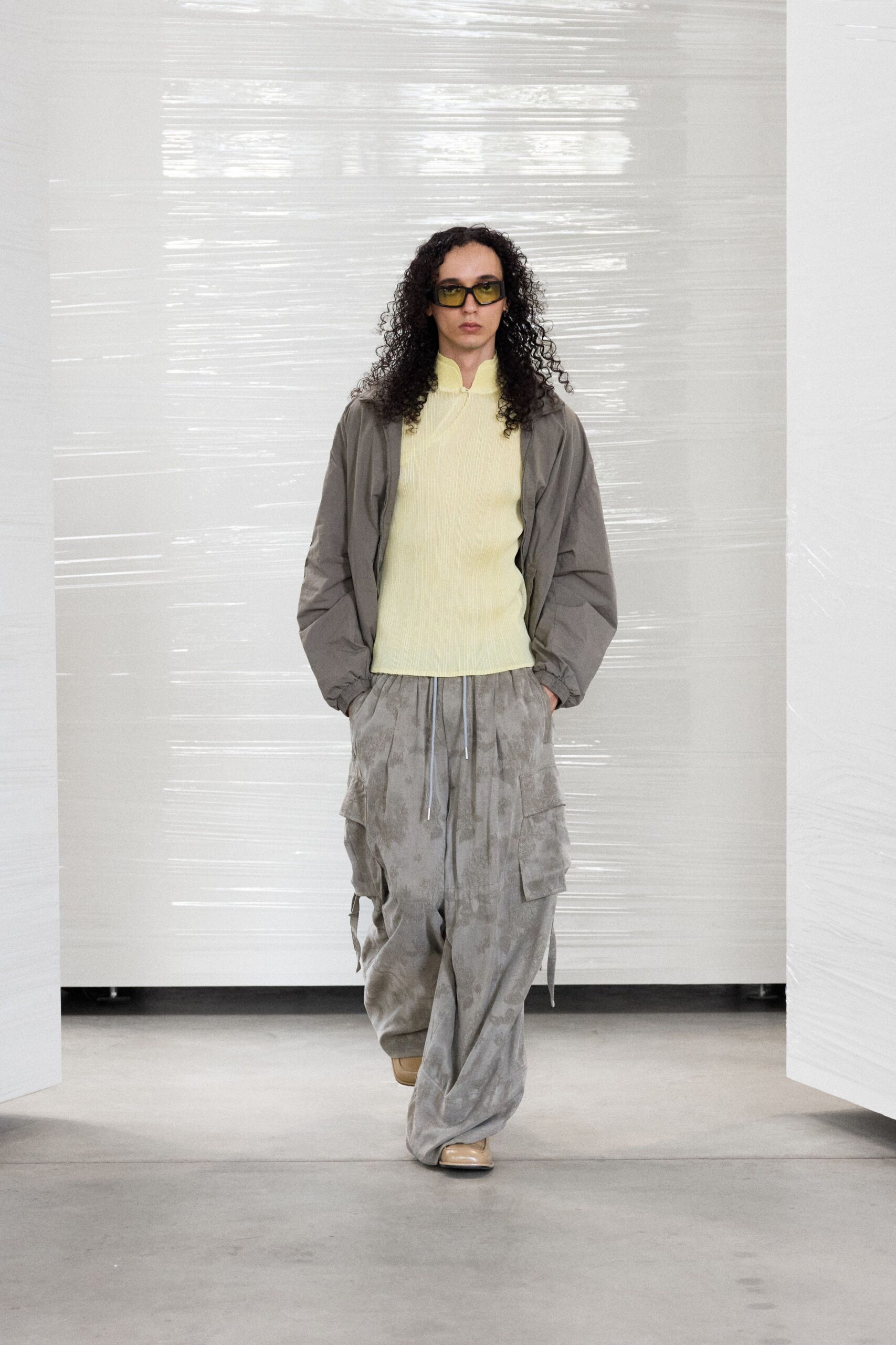 gray cotton long-sleeve relaxed zippered jacket