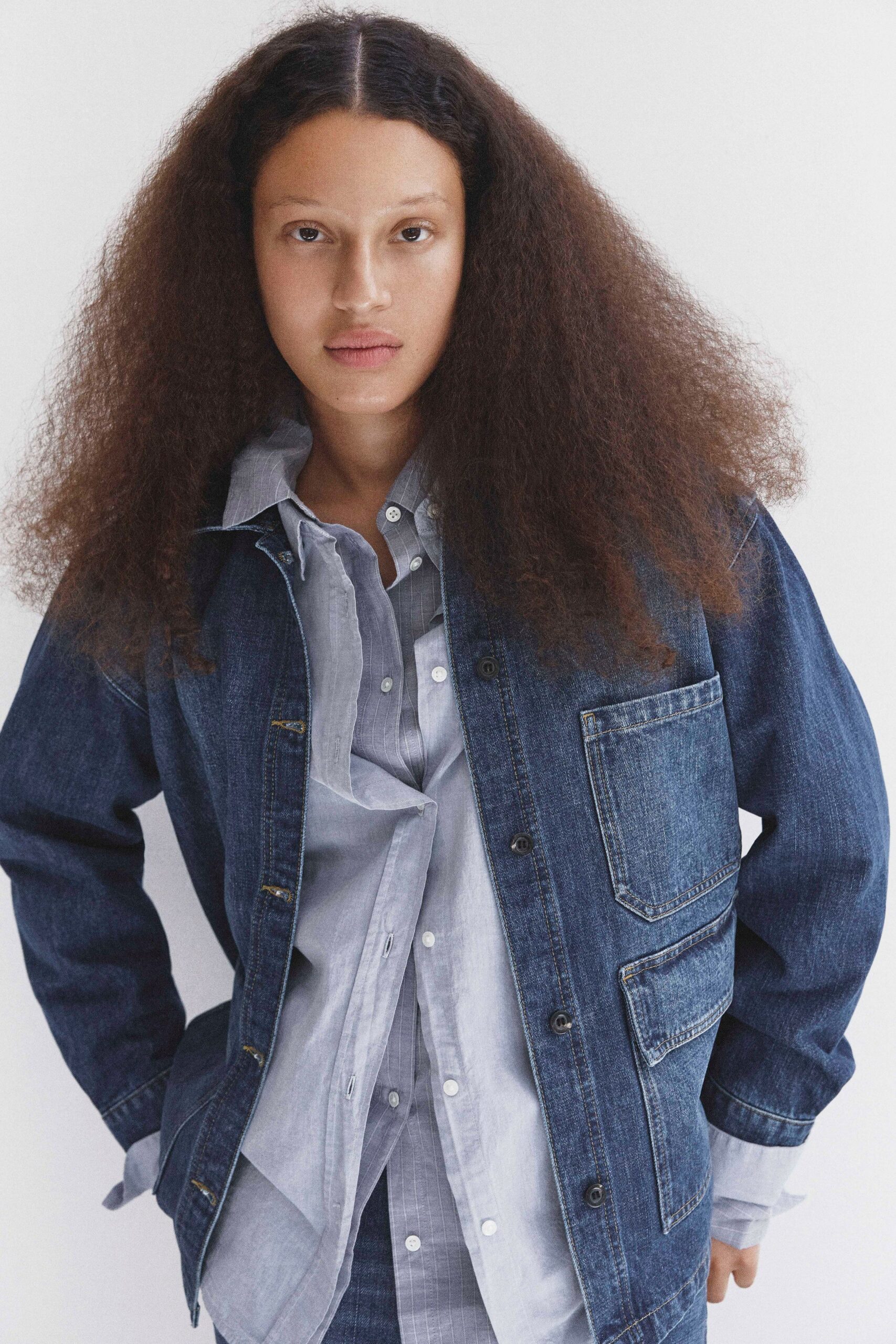white cotton long-sleeve collared fitted shirt
