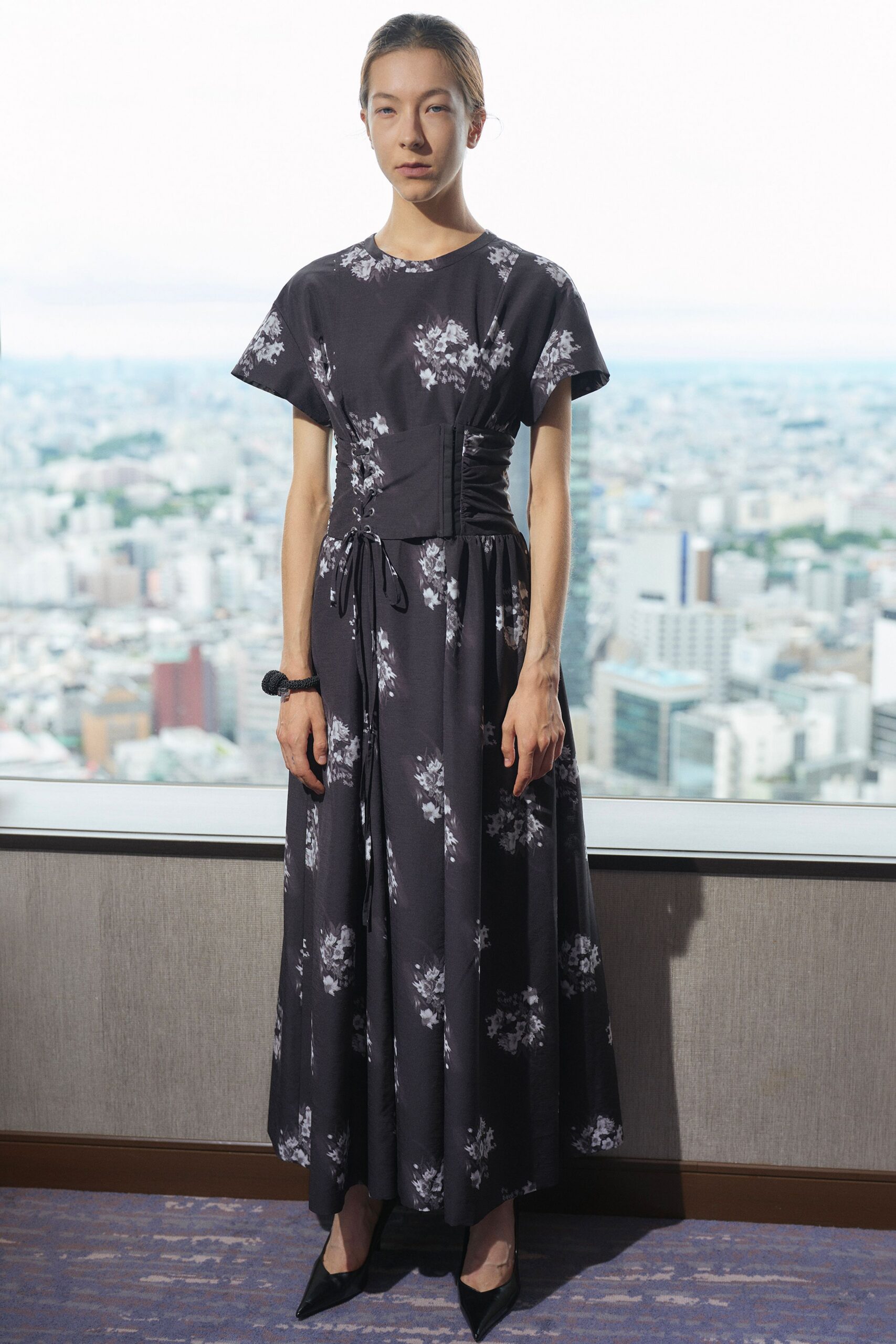 black silk short-sleeve v-neck fitted floral tiered dress