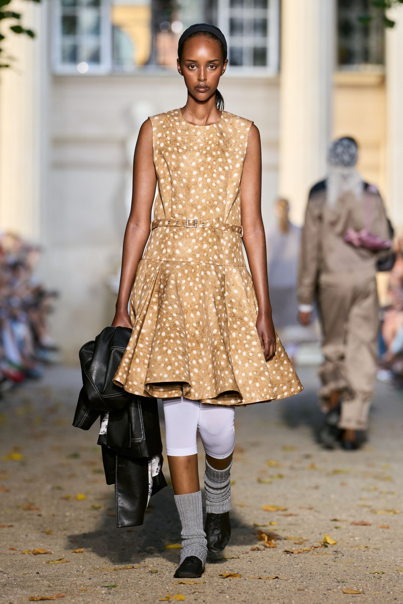 beige cotton sleeveless collared fitted polka-dot belted dress