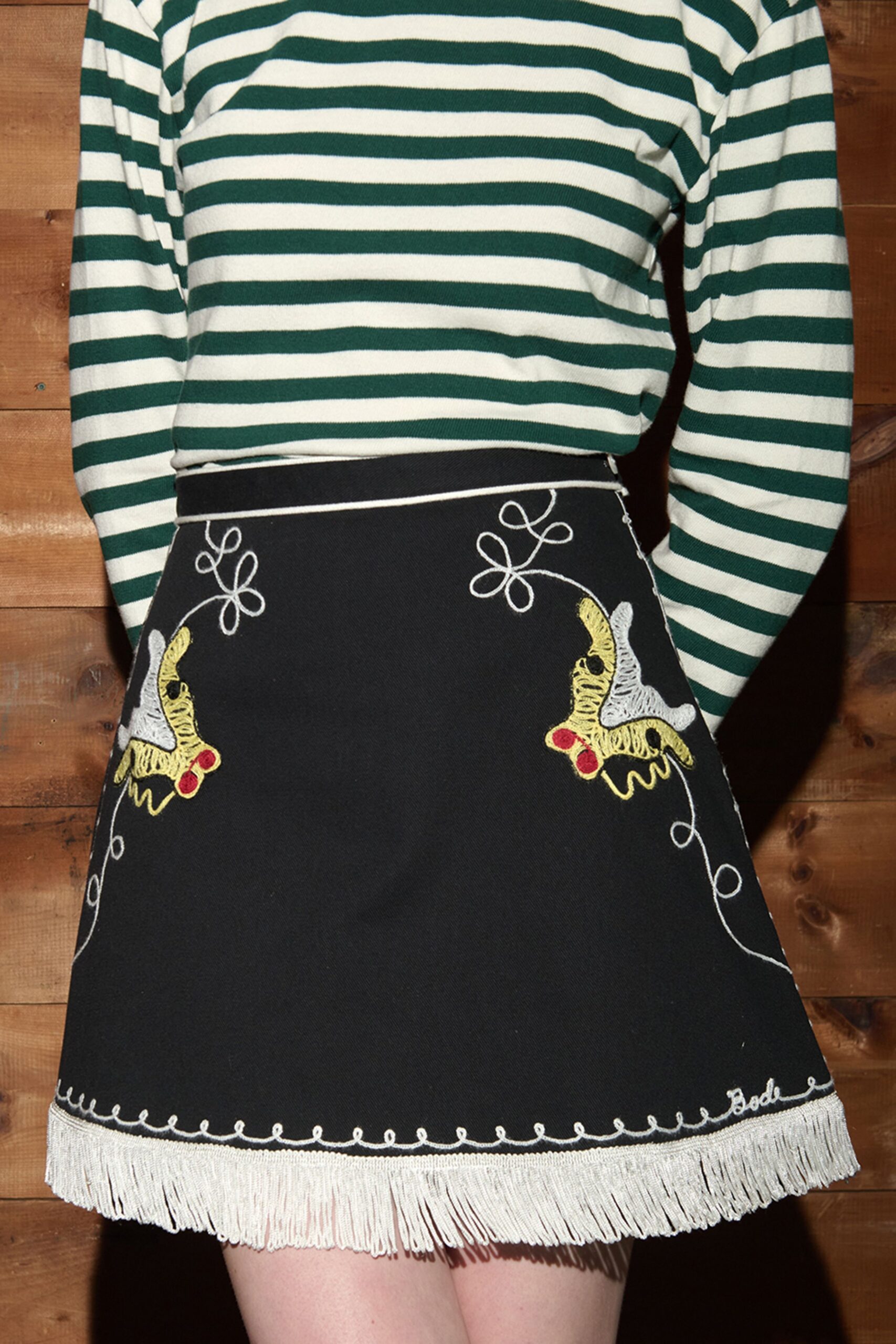 white cotton long-sleeve collared fitted striped top
