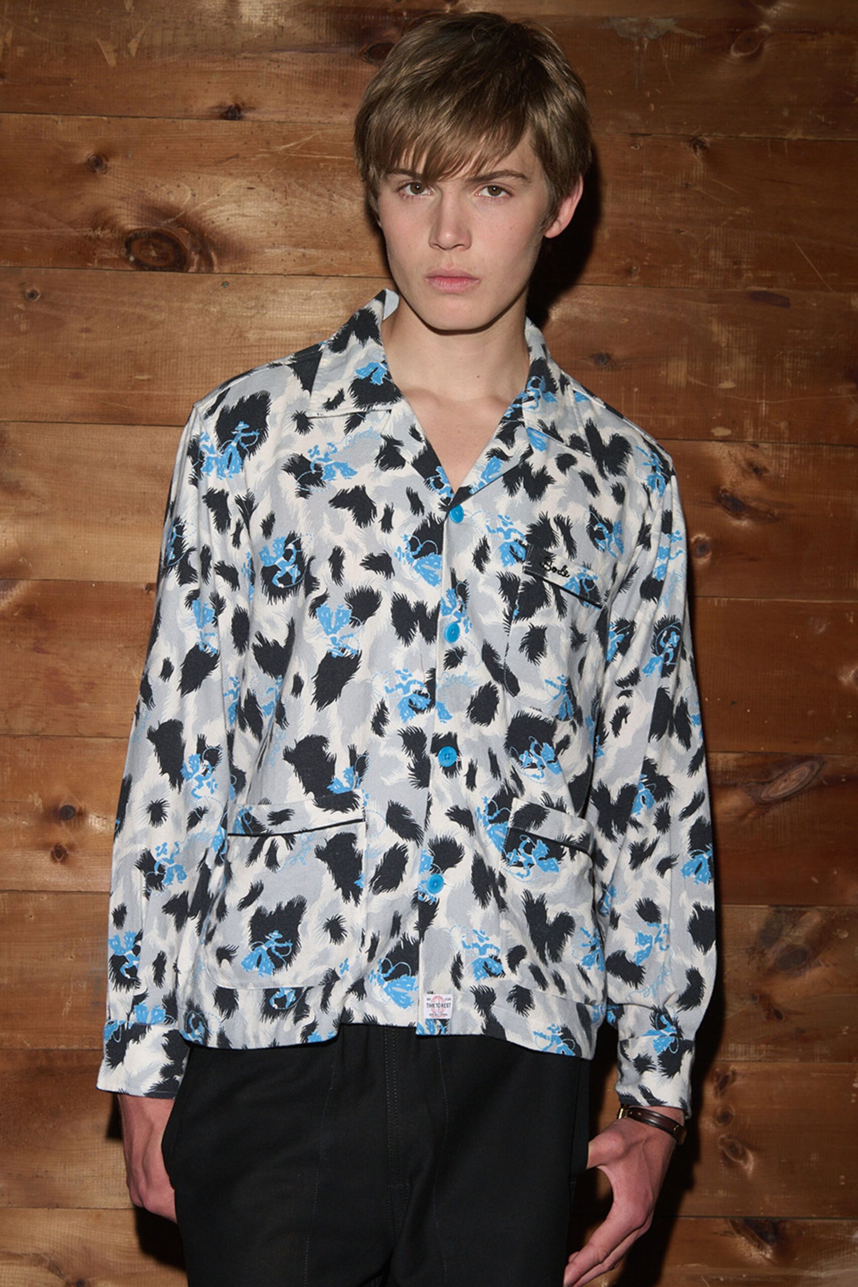 white cotton long-sleeve collared relaxed printed shirt