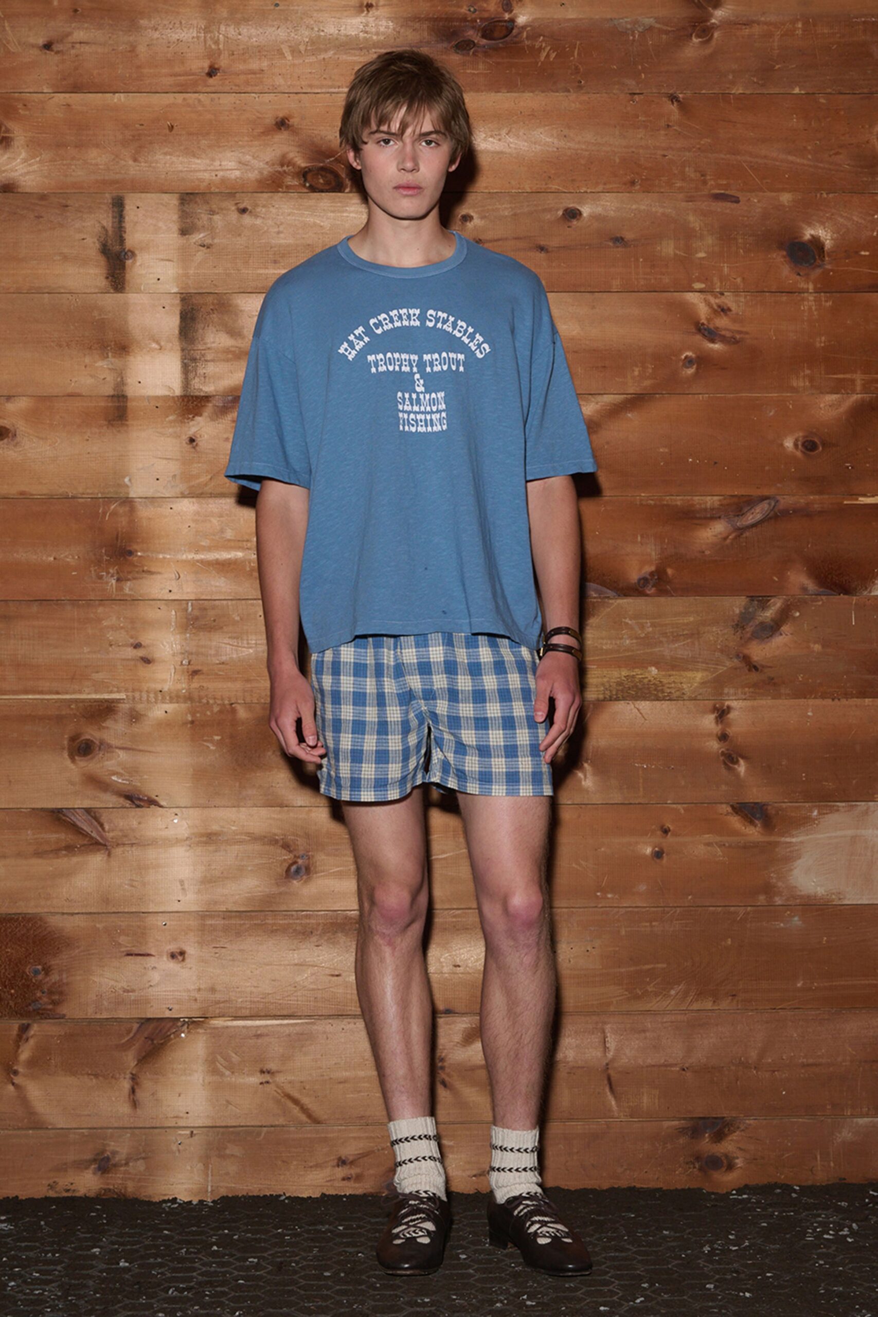 blue cotton short-sleeve collared relaxed printed t-shirt