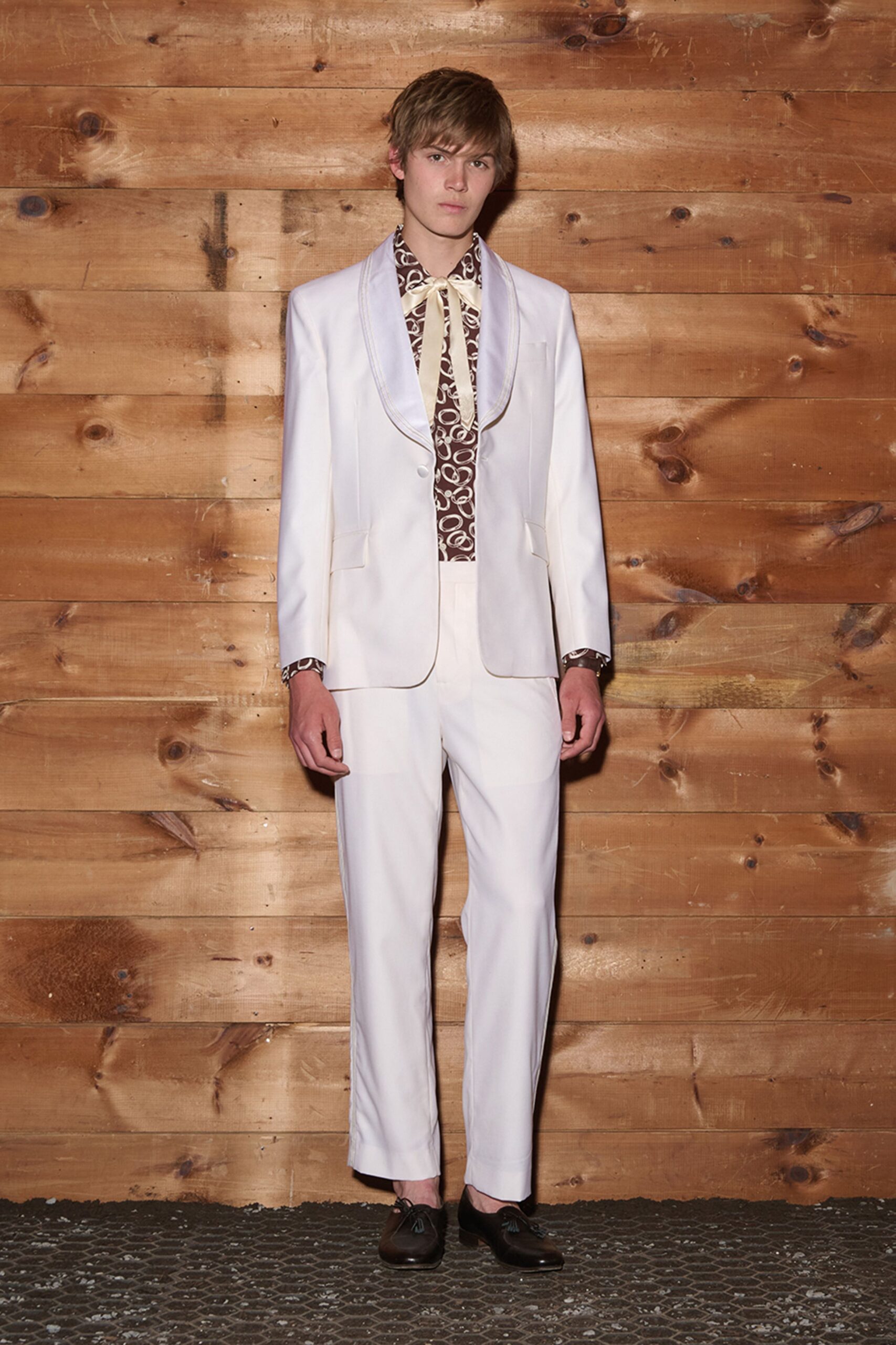 white unknown long-sleeve open-front tailored blazer