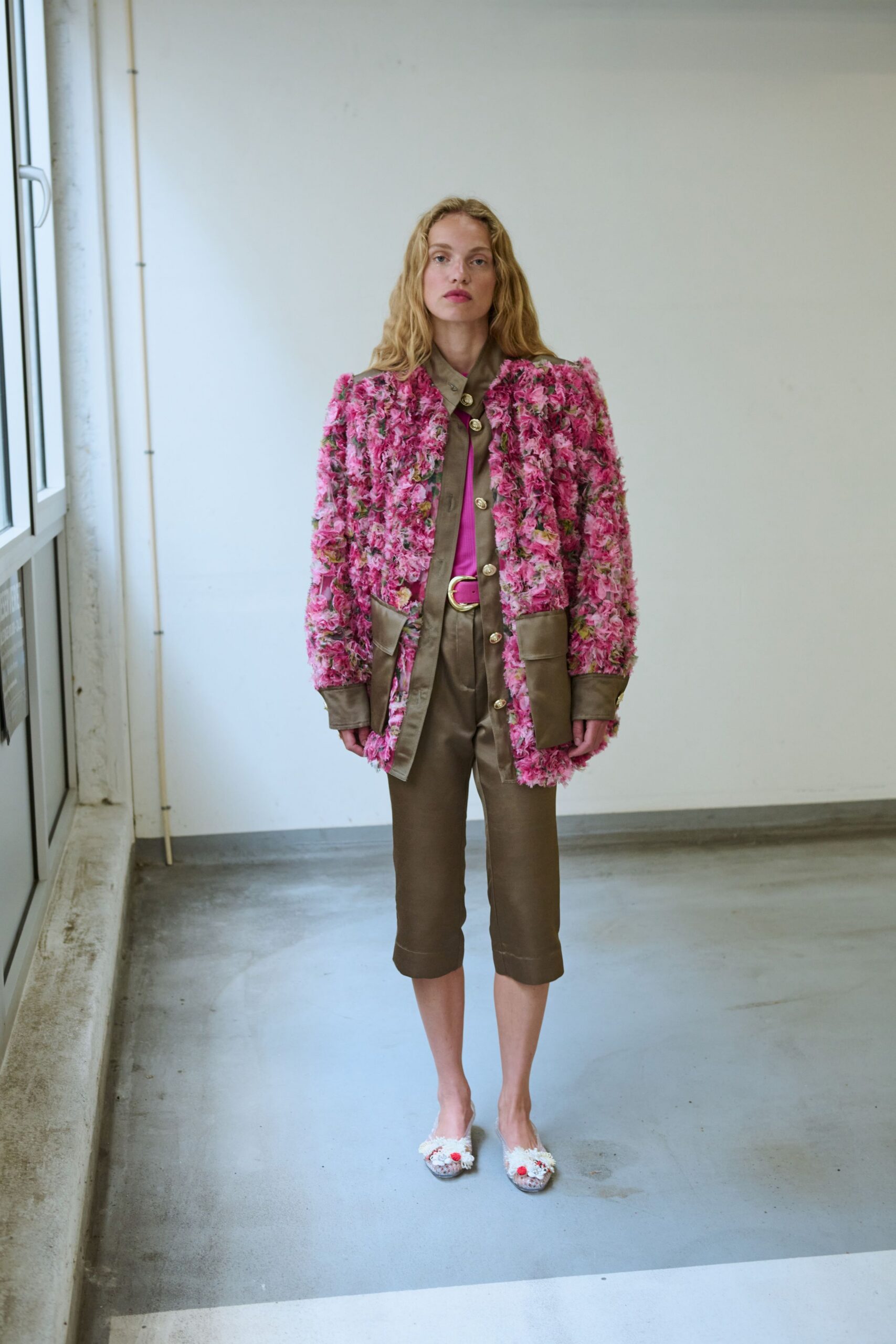 pink cotton long-sleeve collared fitted floral layered jacket