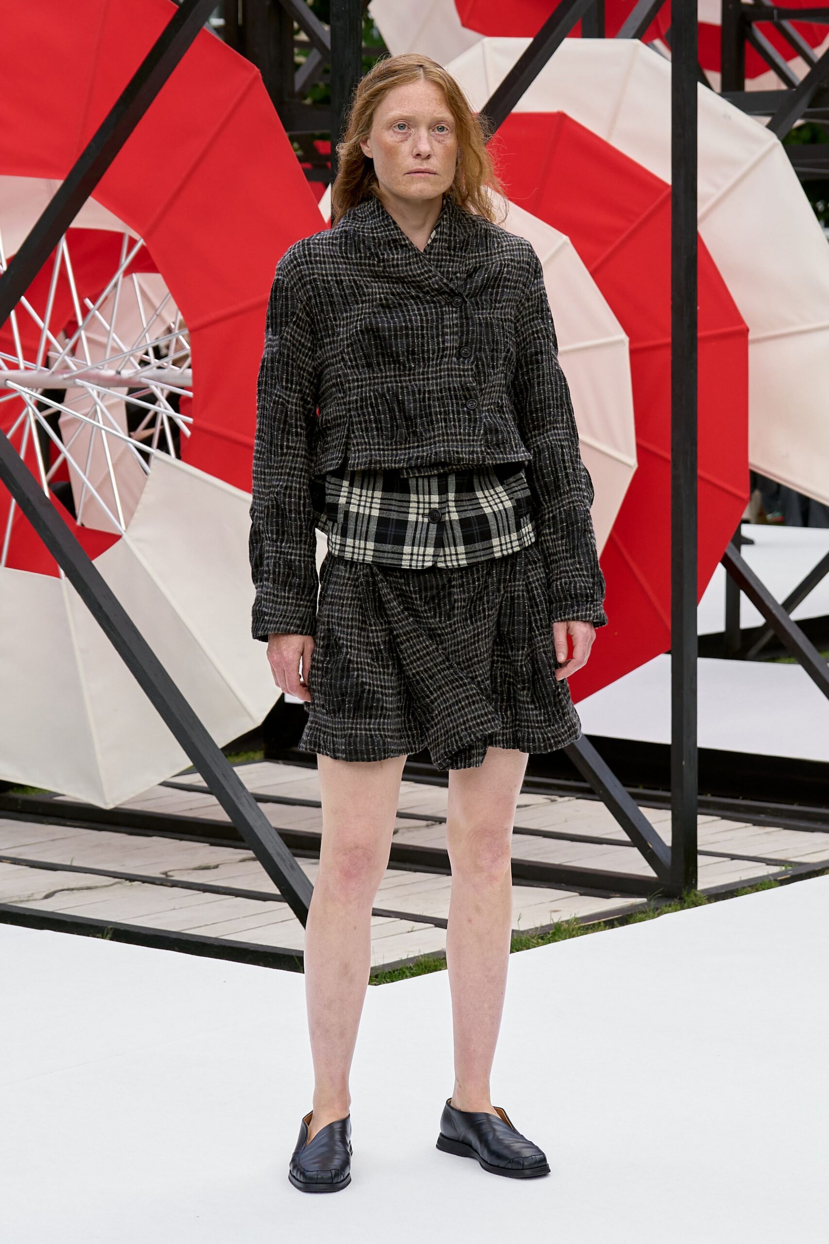 black cotton long-sleeve collared relaxed checked top