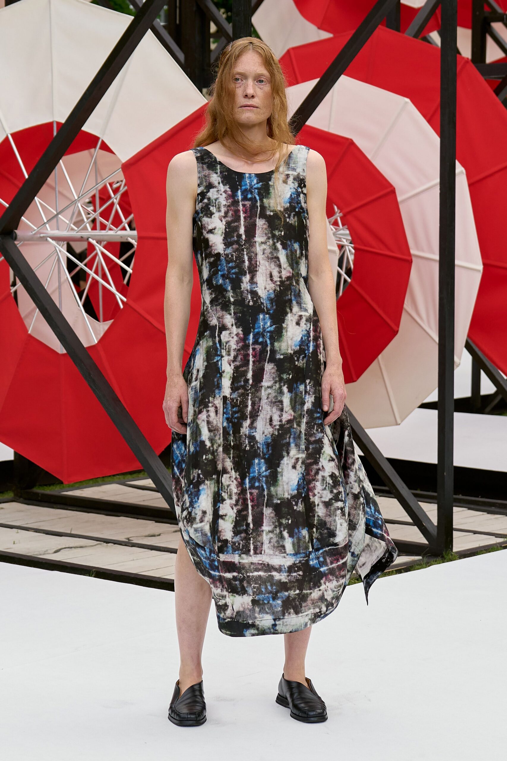 black silk sleeveless v-neck relaxed printed midi dress