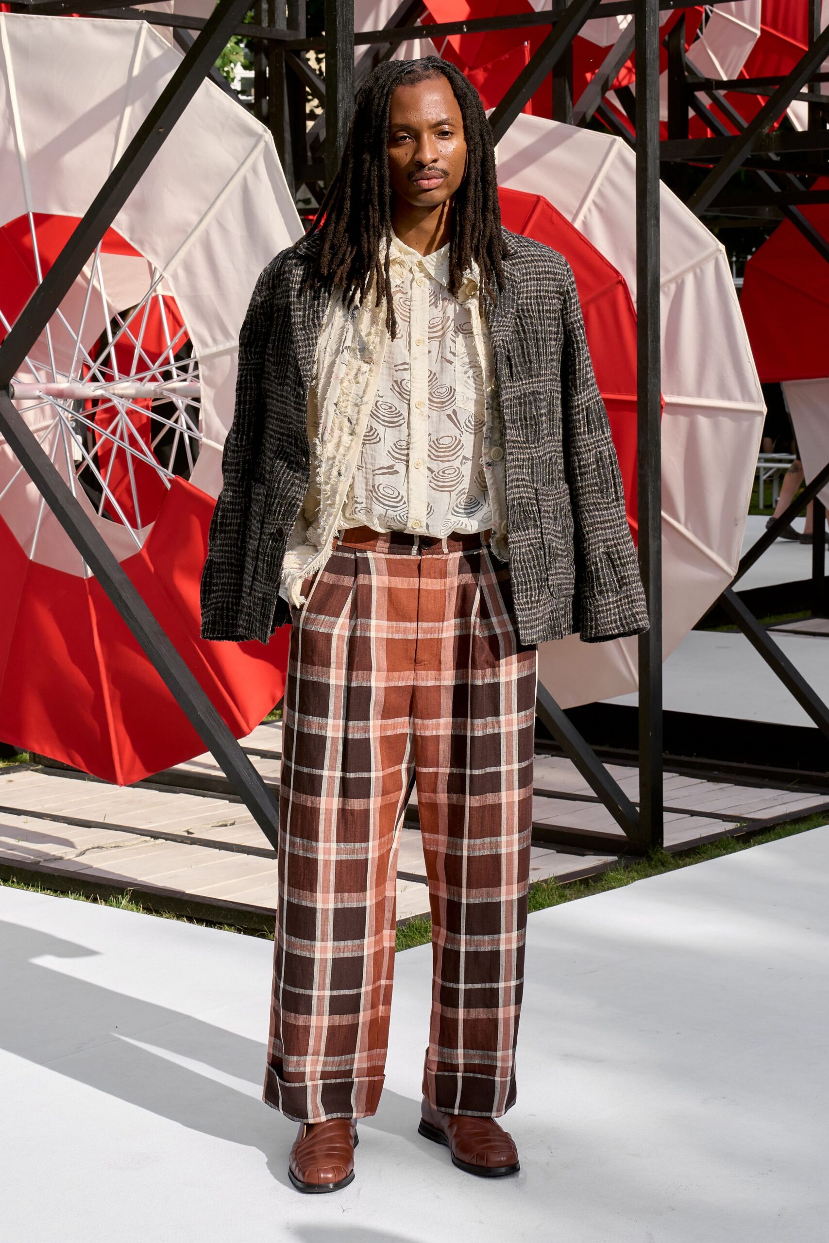 brown cotton relaxed checked pants