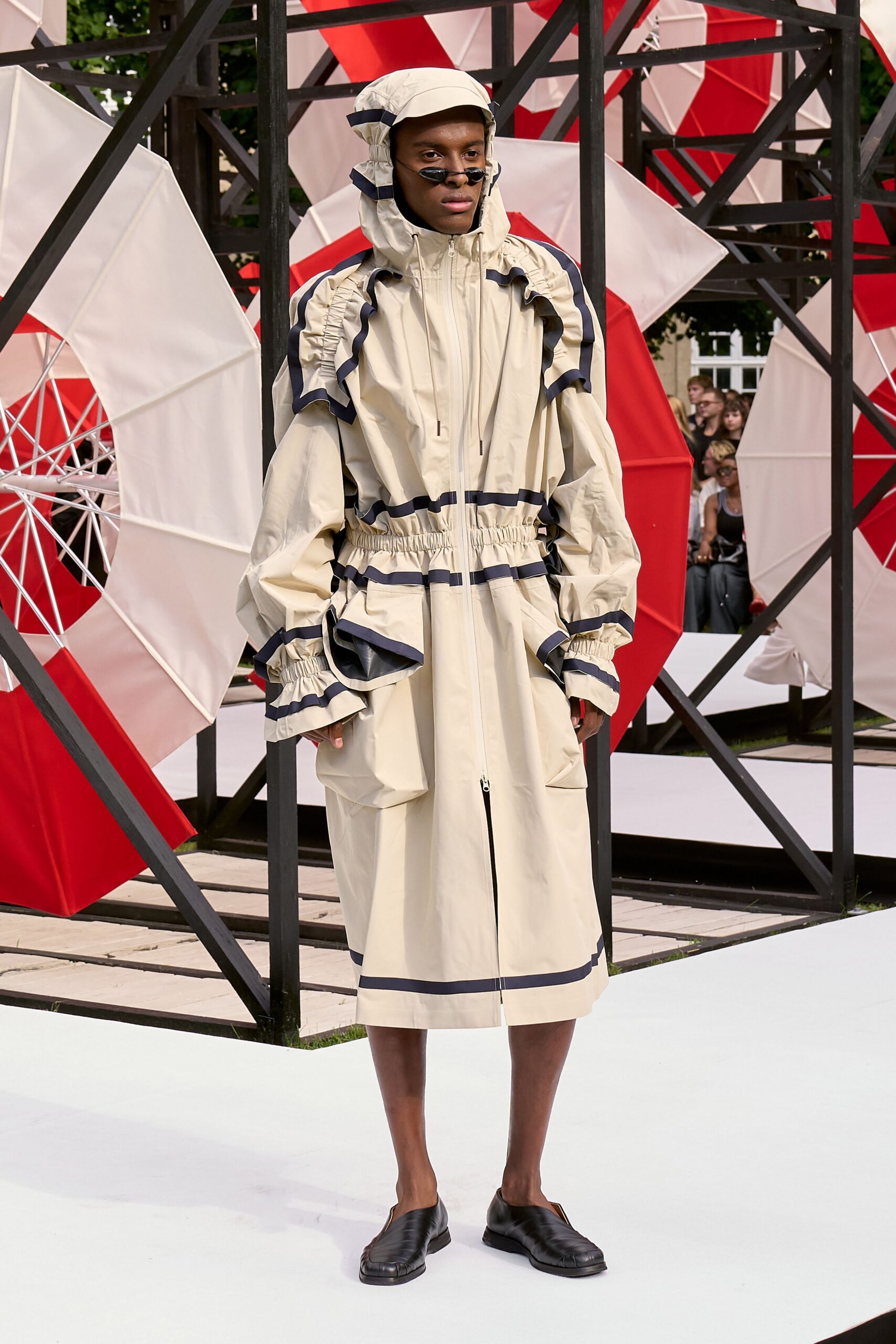 beige cotton long-sleeve hooded relaxed ruffled zippered coat