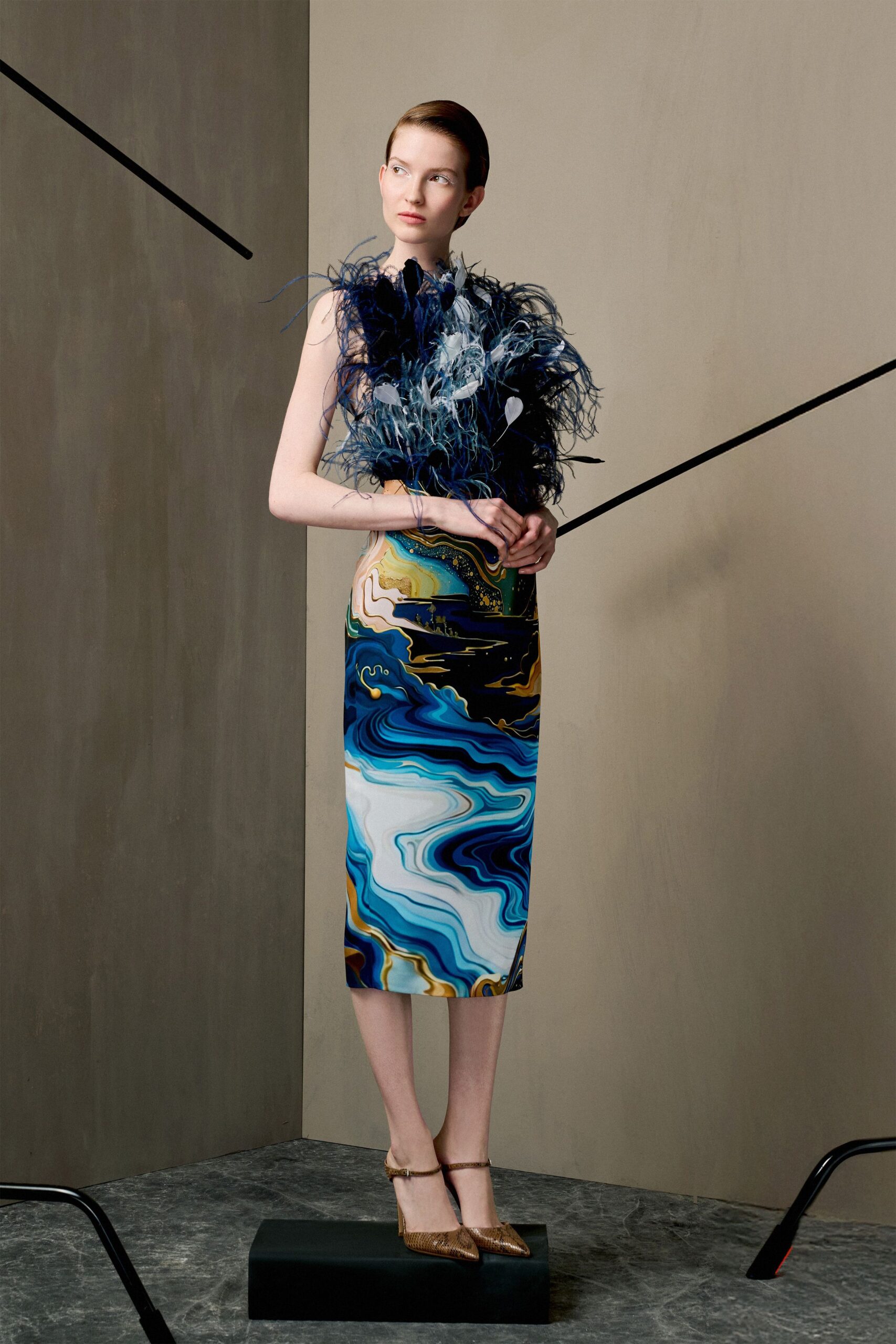 Mary Katrantzou Resort 2027 Look 7