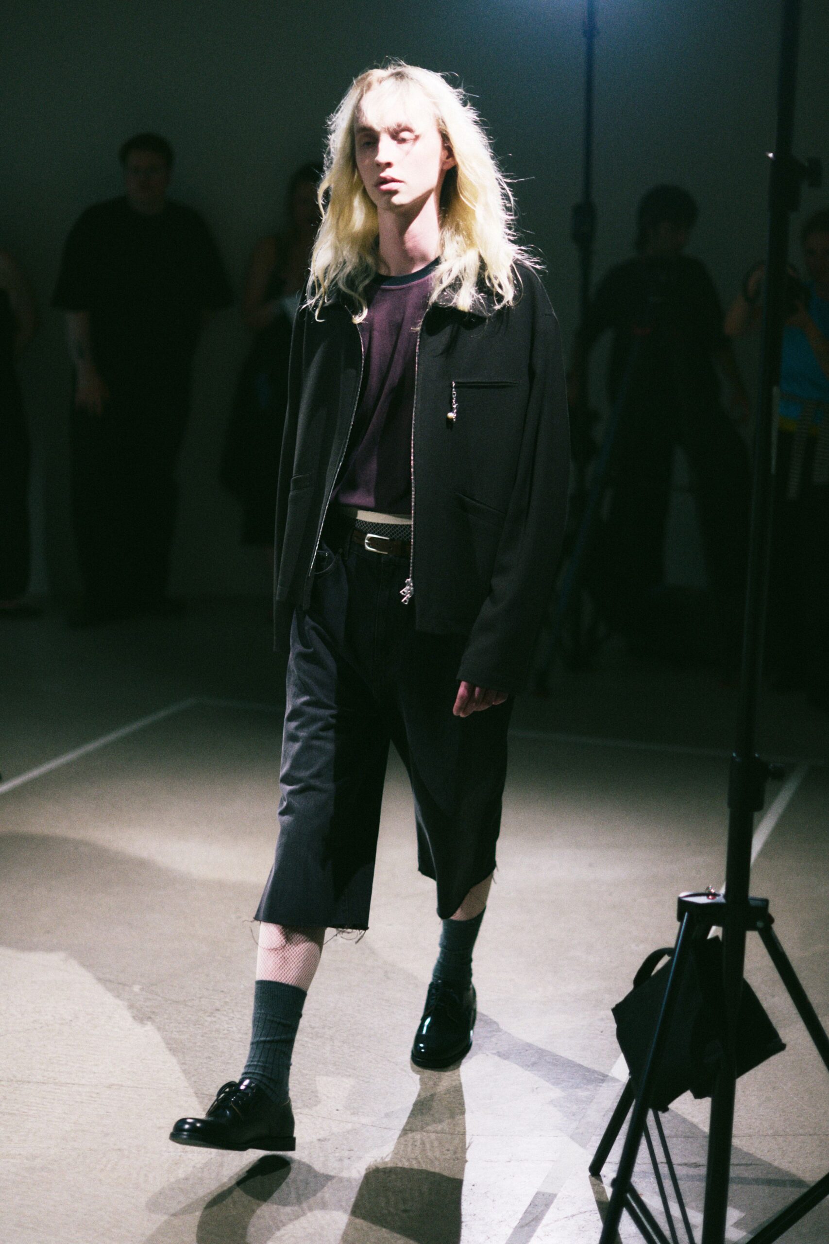 black cotton long-sleeve relaxed zippered jacket