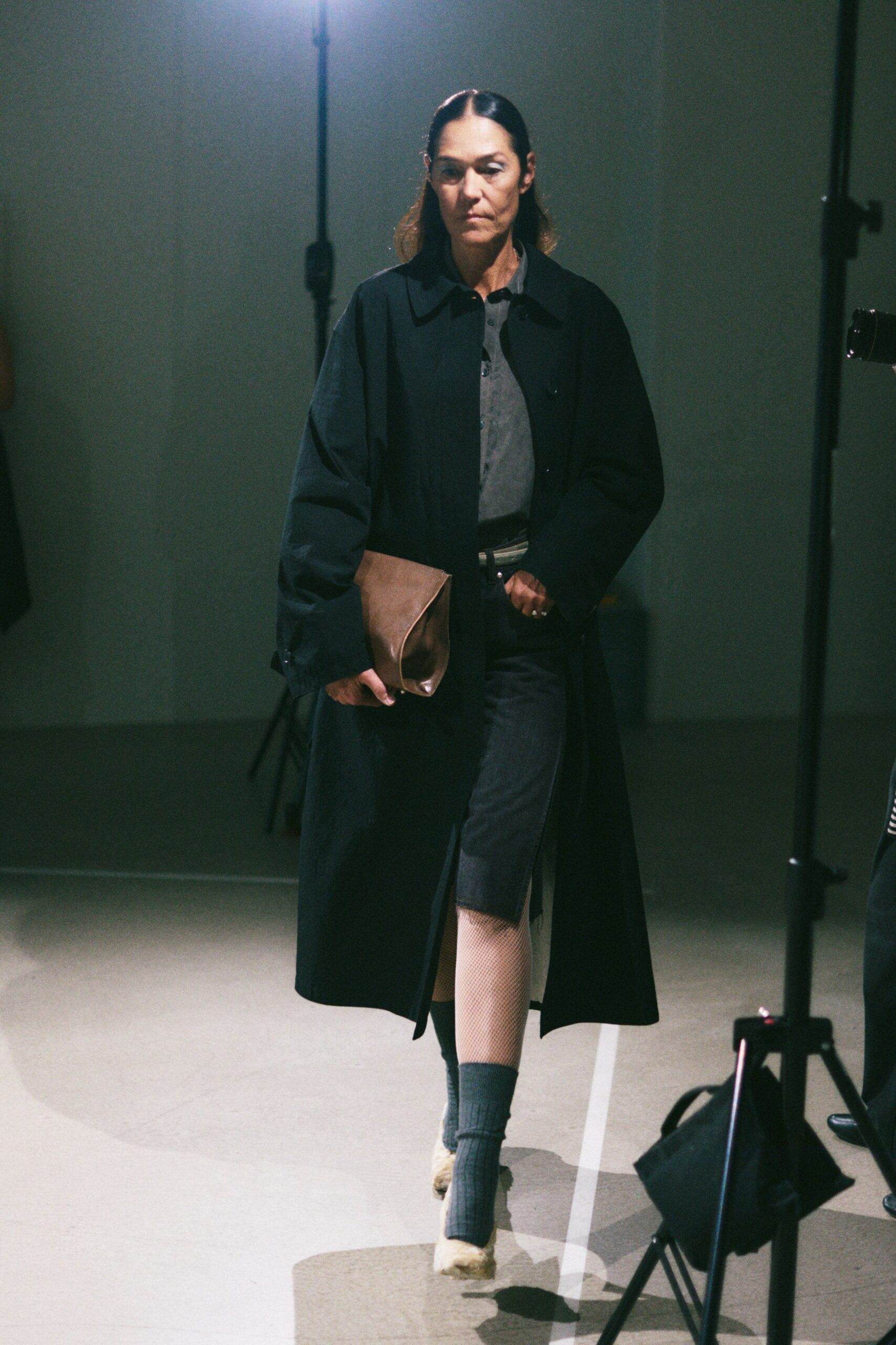 black cotton long-sleeve collared relaxed buttoned coat