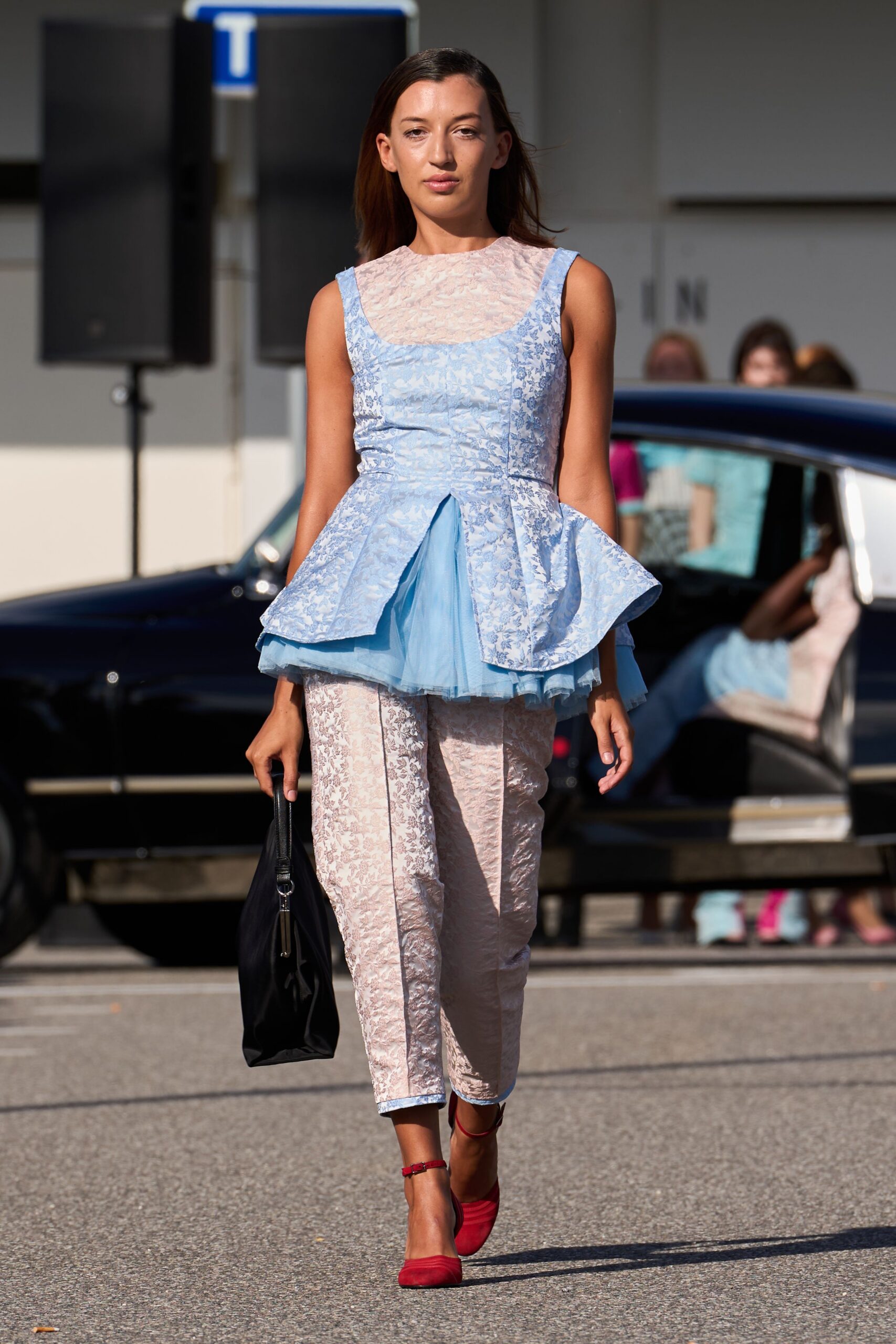 blue lace sleeveless high-neck fitted pleated top