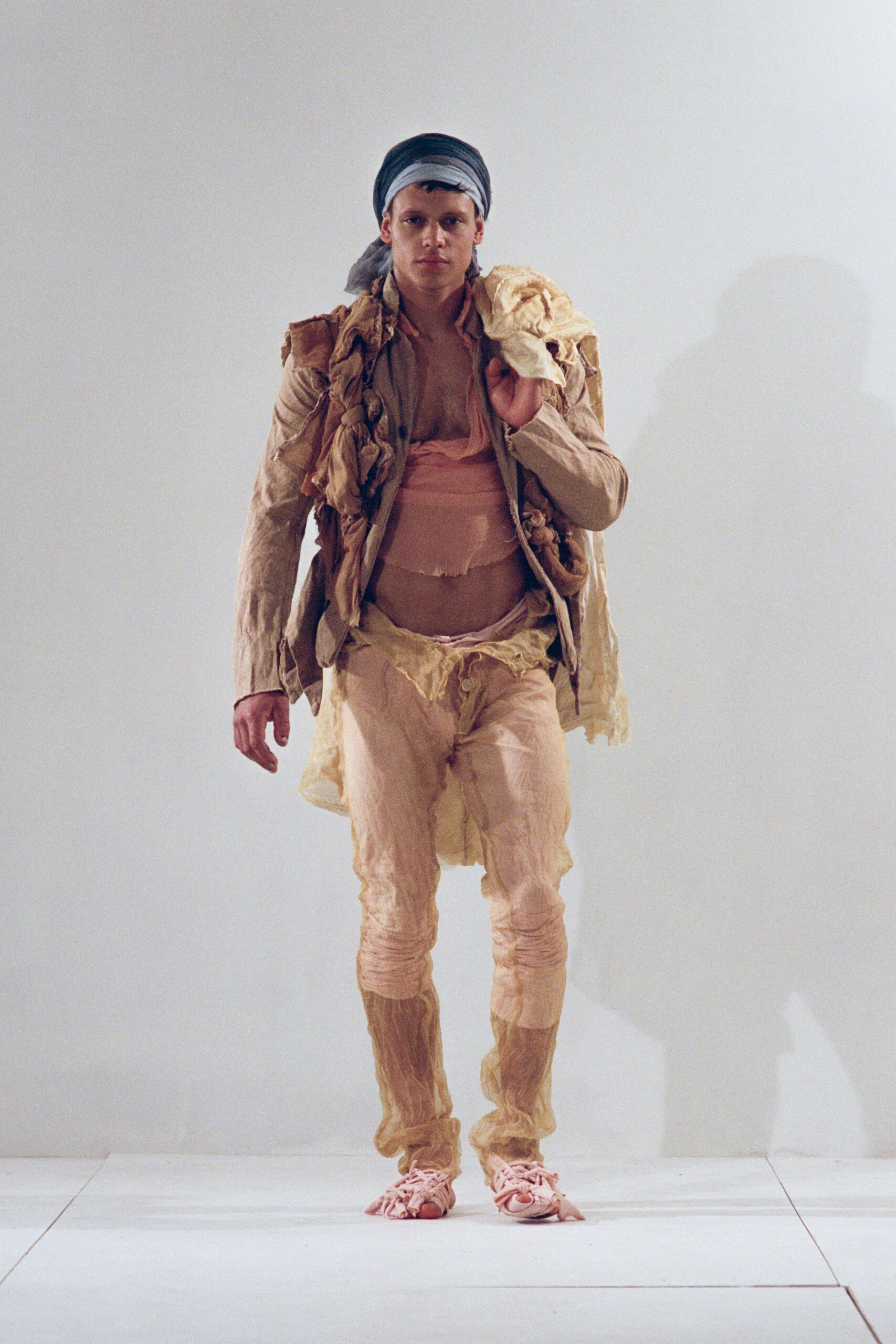 Paolo Carzana Fall 2026 Ready-to-Wear Look 16