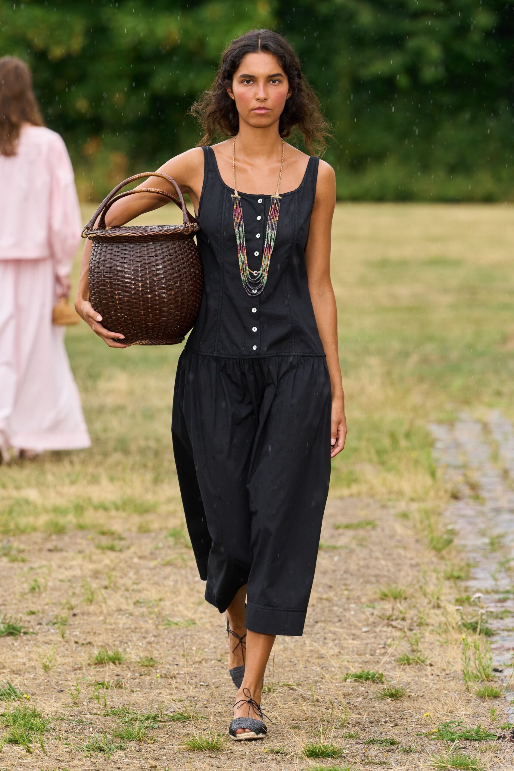 black cotton sleeveless v-neck relaxed buttoned pockets dress