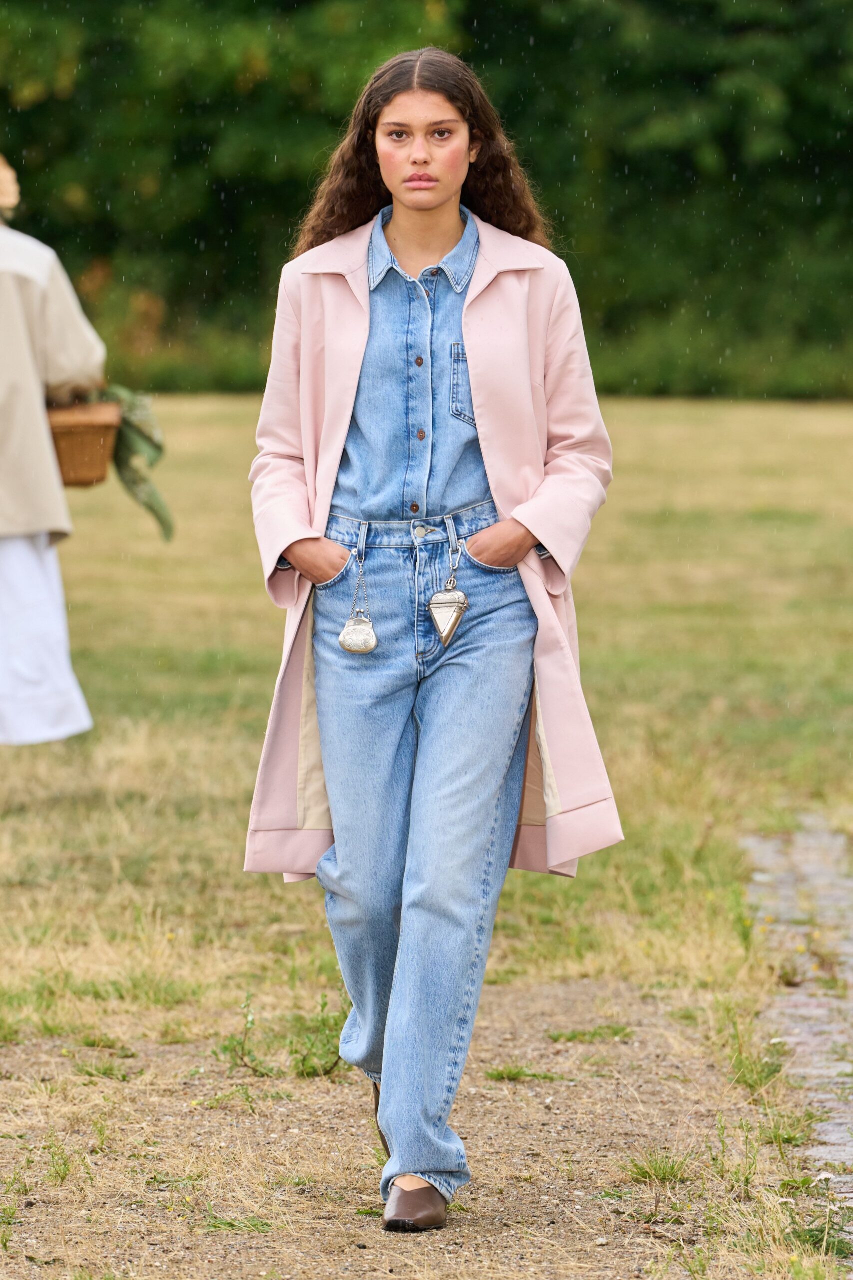 pink cotton long-sleeve collared relaxed buttoned coat