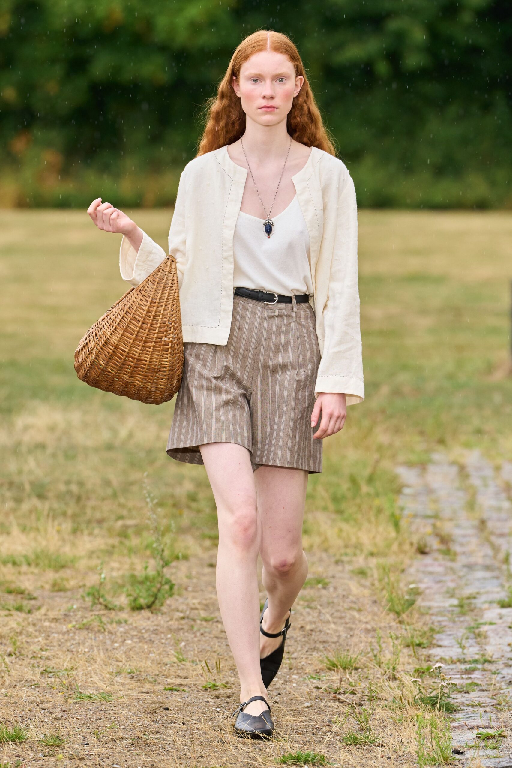 brown cotton fitted striped short shorts