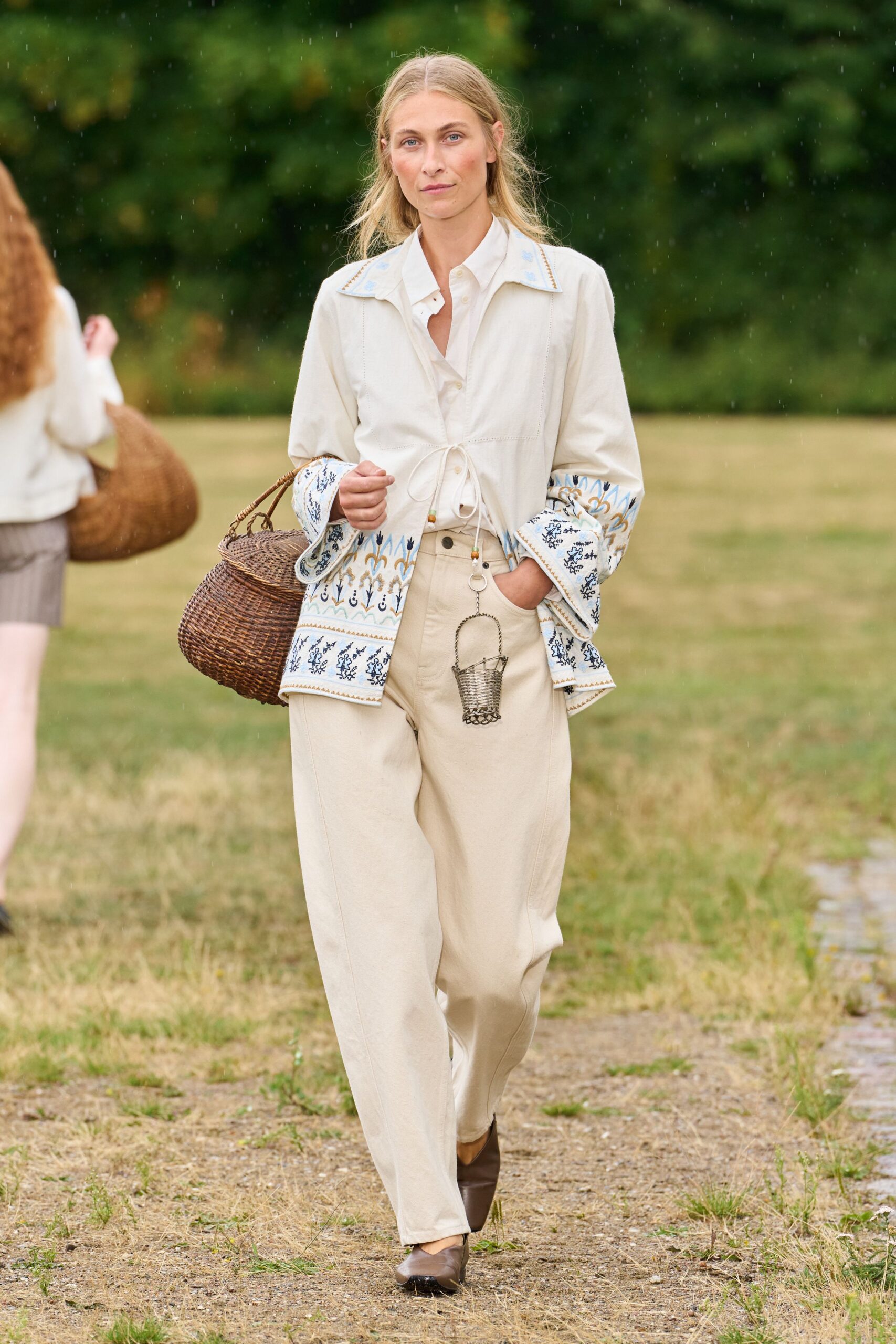 white cotton long-sleeve collared relaxed embroidered shirt
