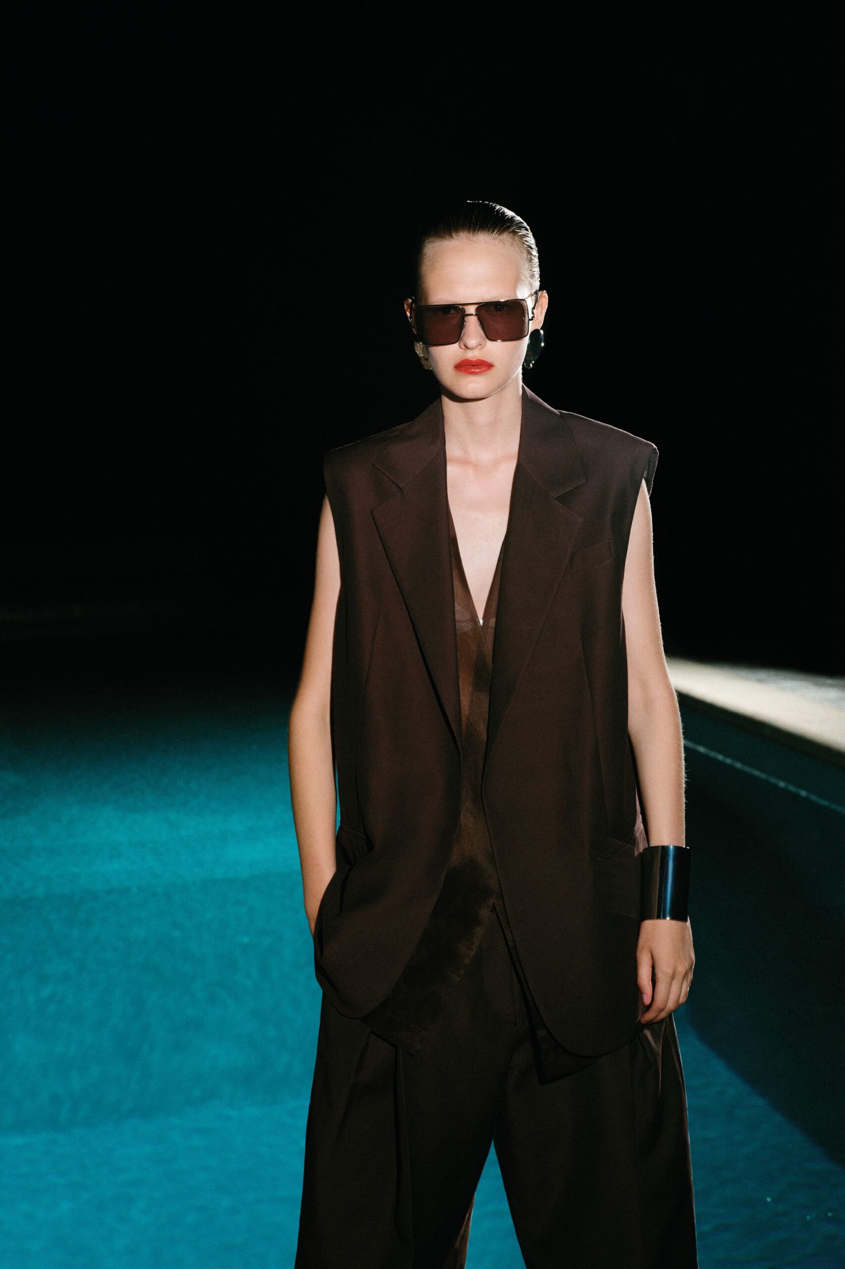 brown silk sleeveless v-neck oversized blazer
