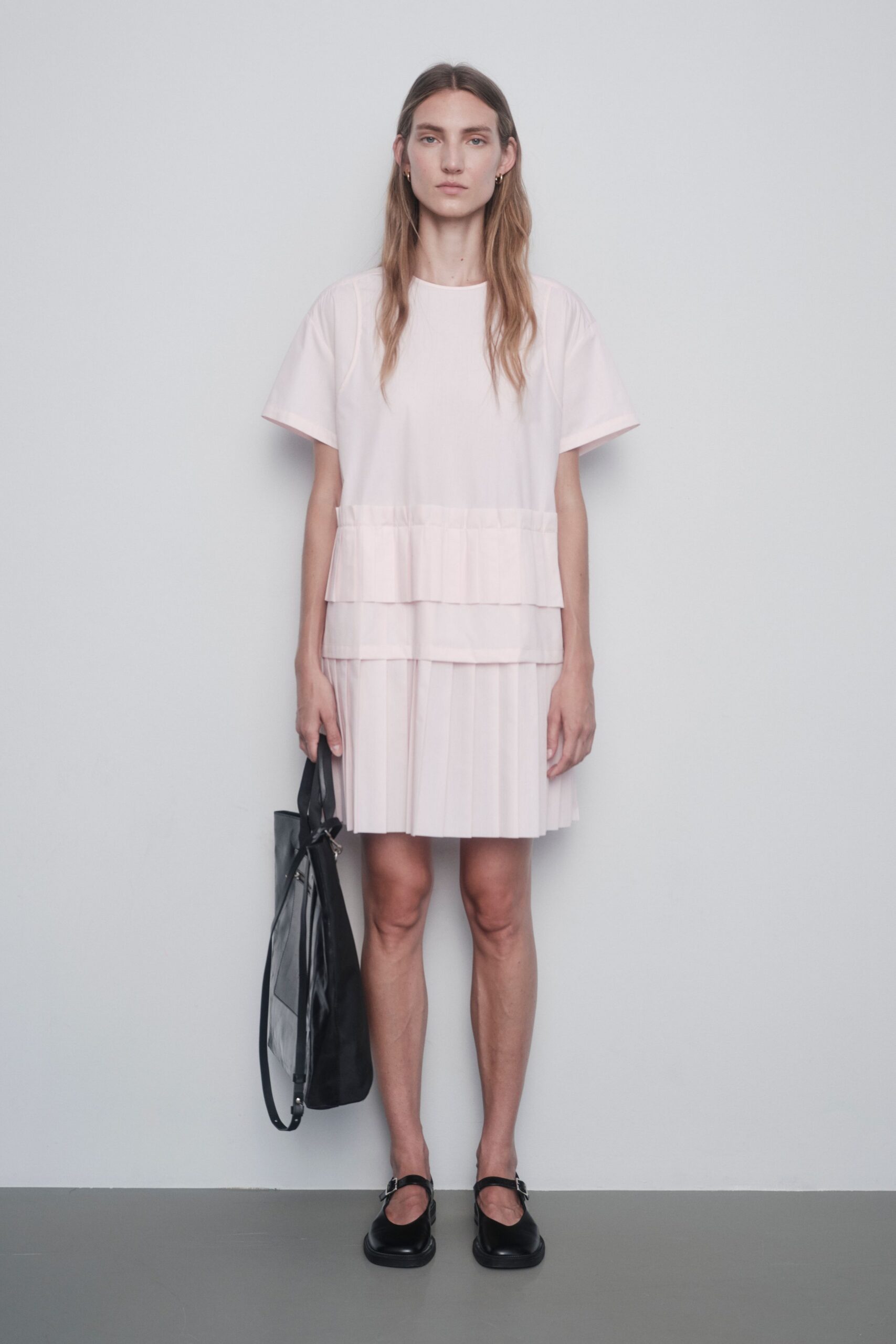 pink cotton short-sleeve fitted pleated mini dress