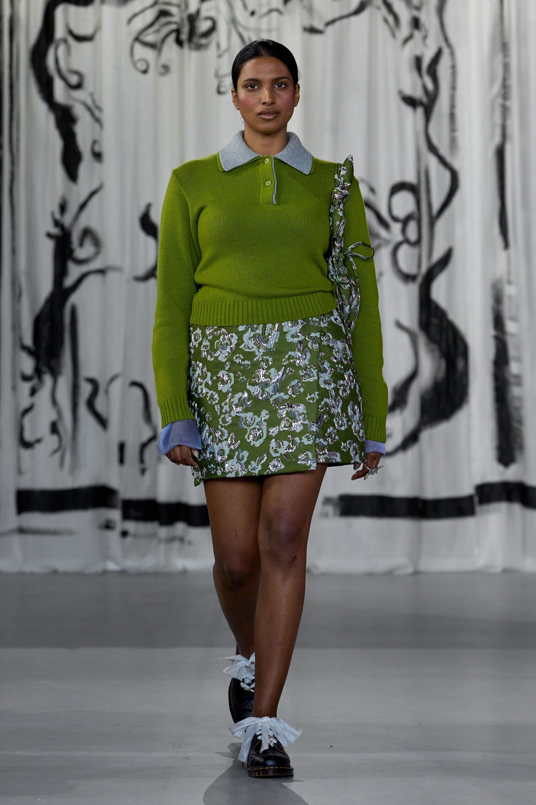 green cotton long-sleeve collared fitted ribbed sweater