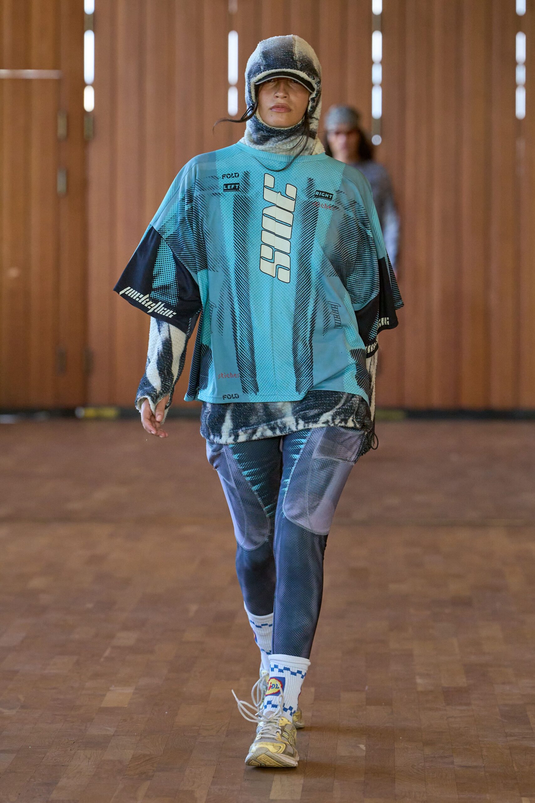 blue cotton fitted printed pants